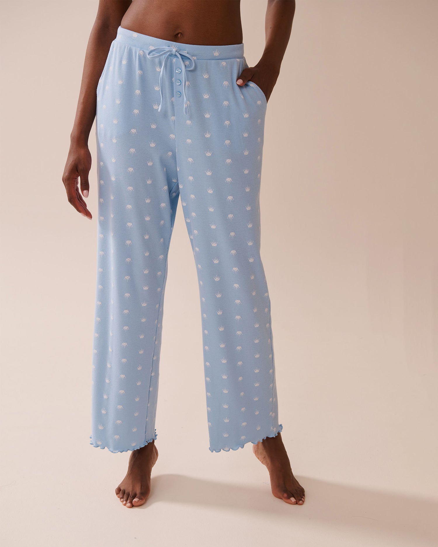 La Vie en Rose_Powder Blue Crown_Crown Print Ribbed Pajama Pants_40200744_P40468_03