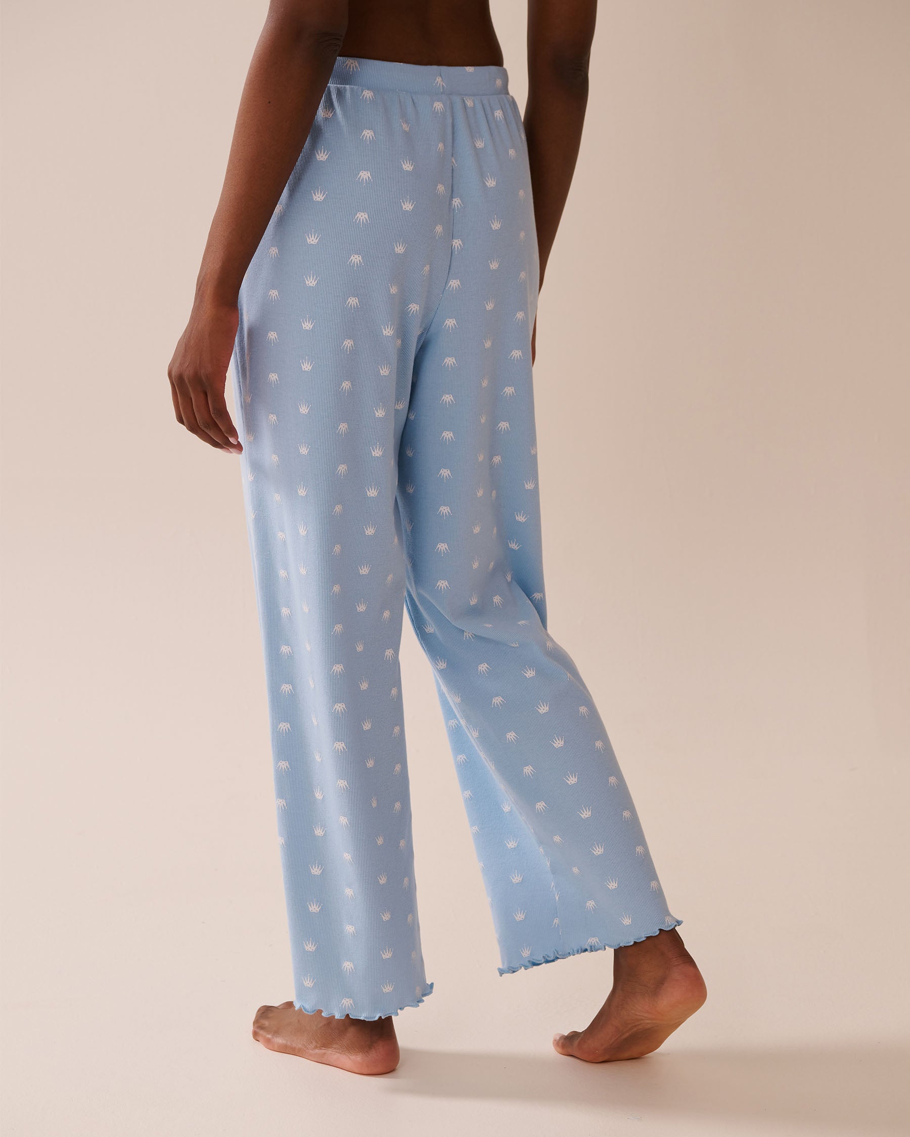 La Vie en Rose_Powder Blue Crown_Crown Print Ribbed Pajama Pants_40200744_P40468_04