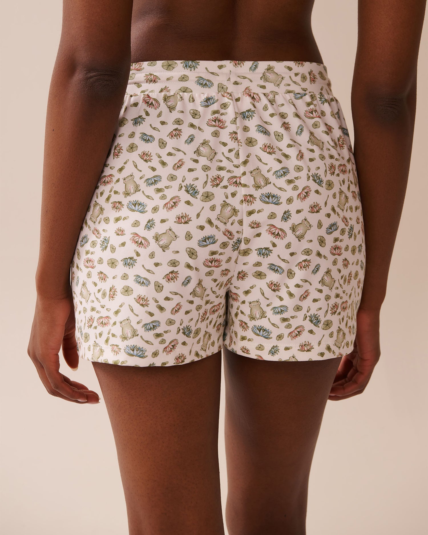 La Vie en Rose_Snow White Frog_Frog Print Super Soft Pajama Shorts_40200748_P10514_02