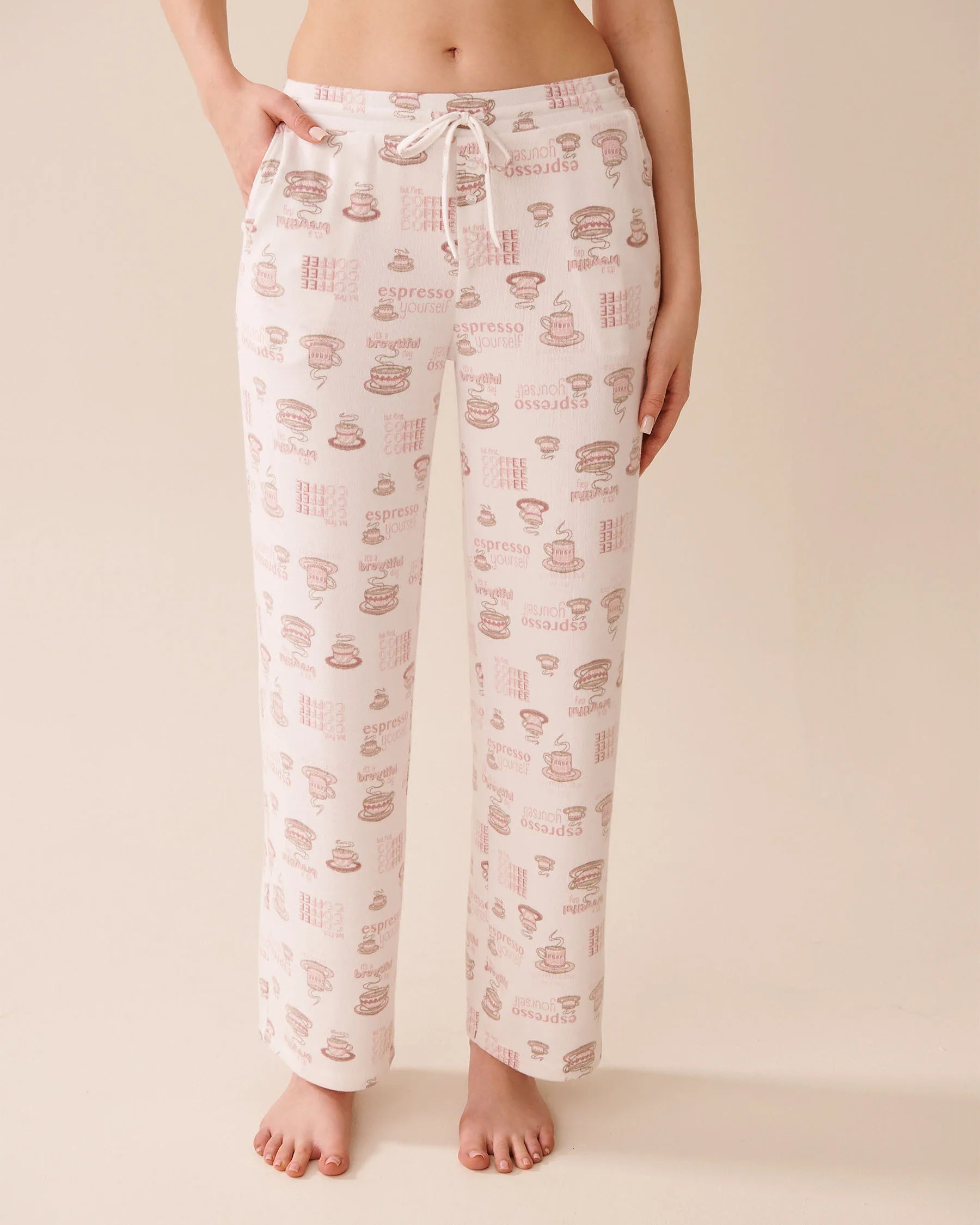 La Vie en Rose_Snow White Espresso_Espresso Print Recycled Fibers Pajama Pants_40200765_P10525_02