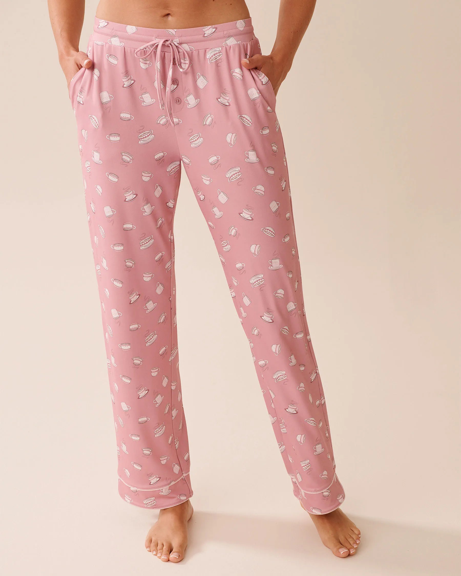 La Vie en Rose_Zephyr Coffee_Coffee Cup Print Super Soft Pajama Pants_40200767_P60400_01