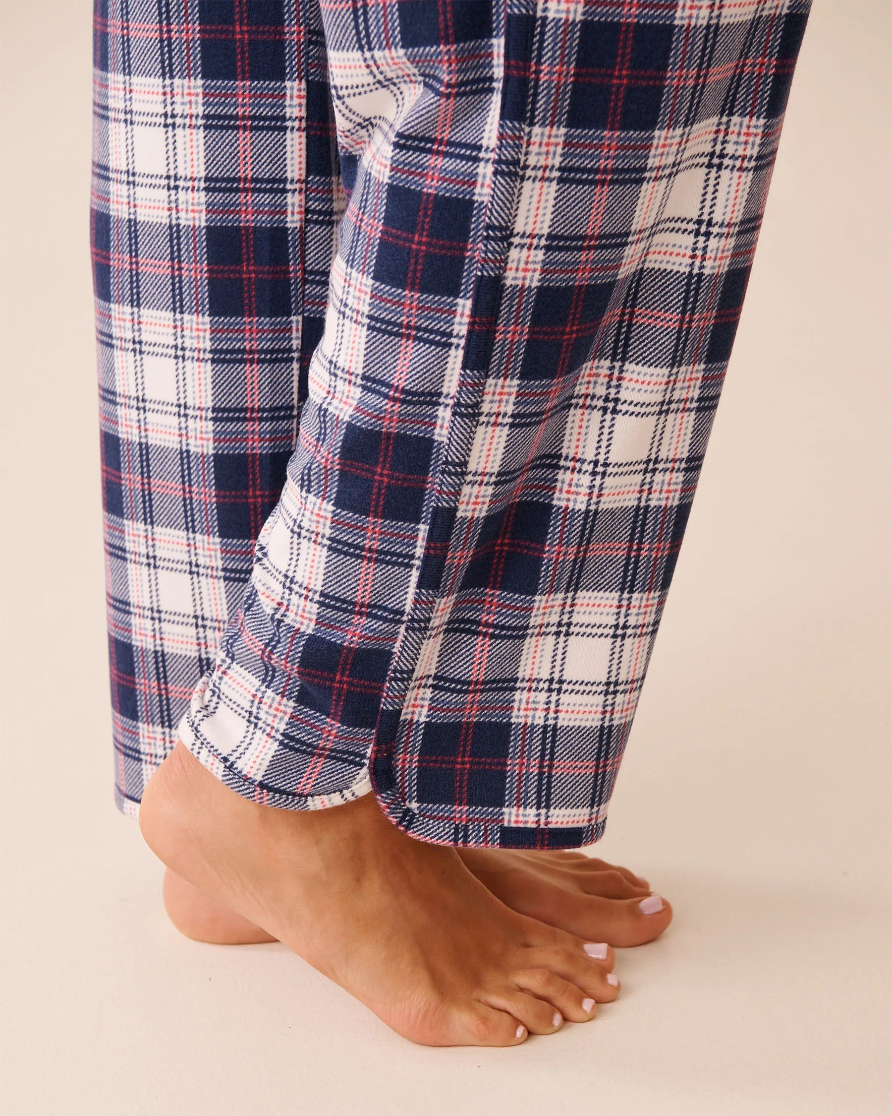 La Vie en Rose_Stonewash Plaid_Blue Plaid Recycled Fibers Pajama Pants_40200785_P40521_03