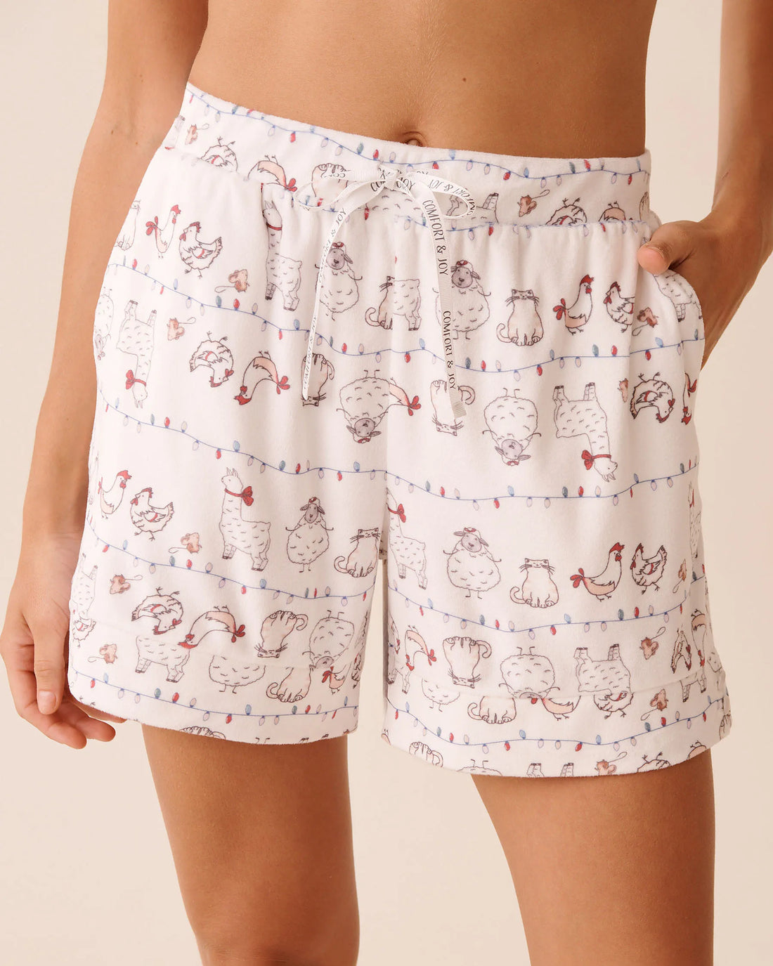 La Vie en Rose_Snow White Farm_Farm Friends Print Soft Velour Pajama Shorts_40200788_P10555_01