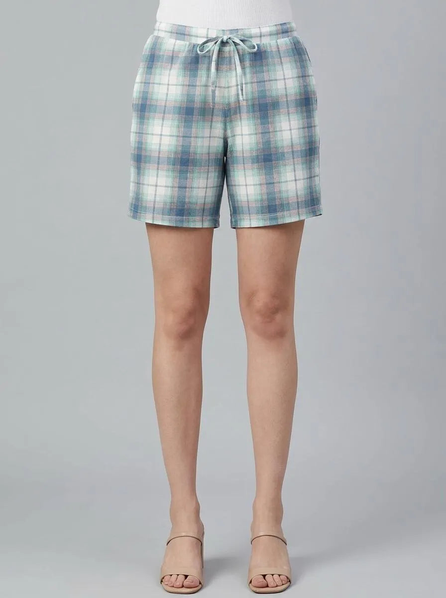 La Vie en Rose Snow White Aquifer Plaid Women Blue Plaid Cotton Bermuda Shorts SKU: 40200819_P10580 Image 00