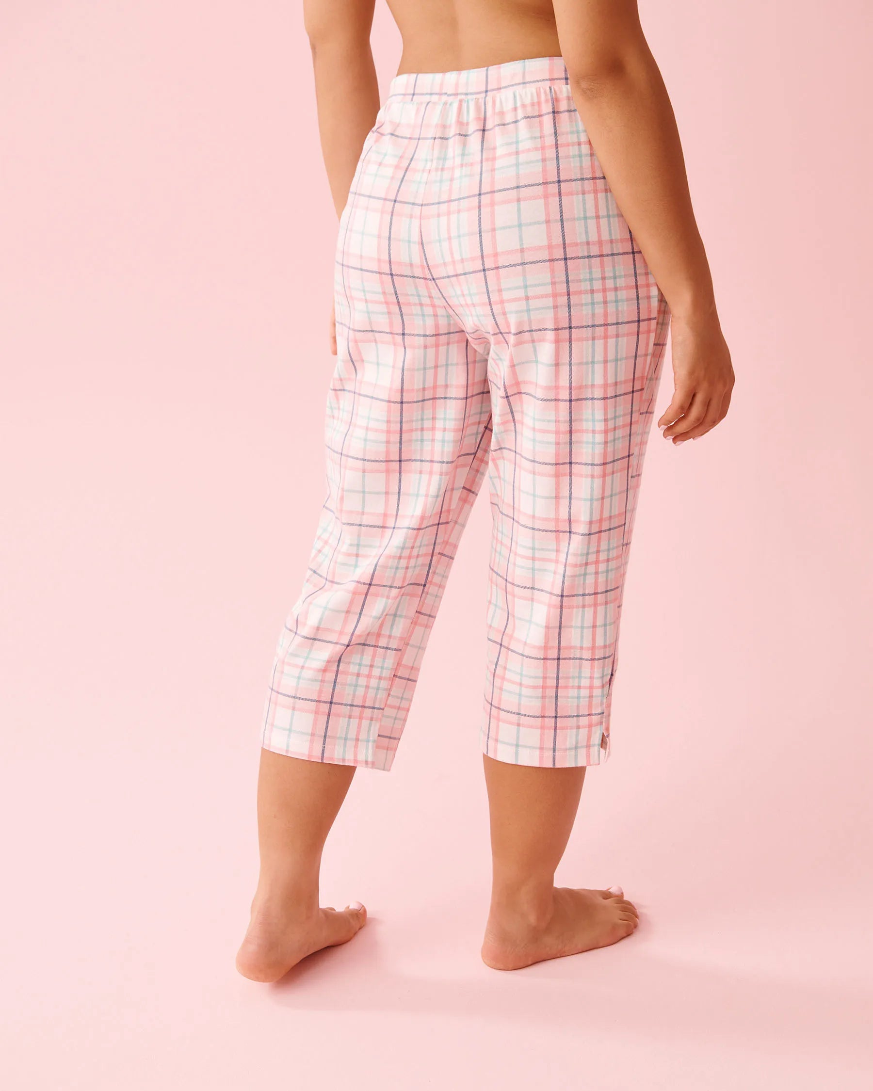La Vie en Rose Crystal Rose Plaid Women Pink Plaid Cotton Capris SKU: 40200821_P60455 Image 02