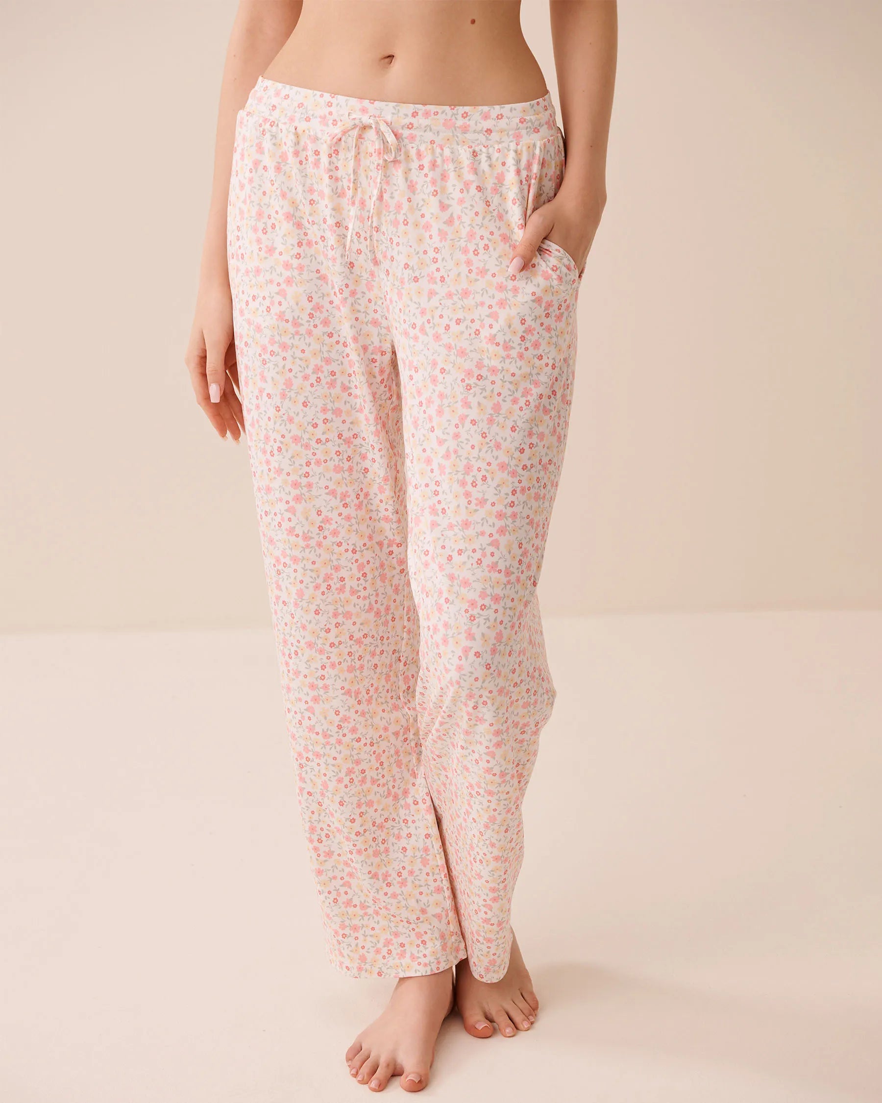La Vie en Rose Snow White Pink Ditsy Women Ditsy Floral Print Super Soft Pajama Pants SKU: 40200823_P10588 Image 01