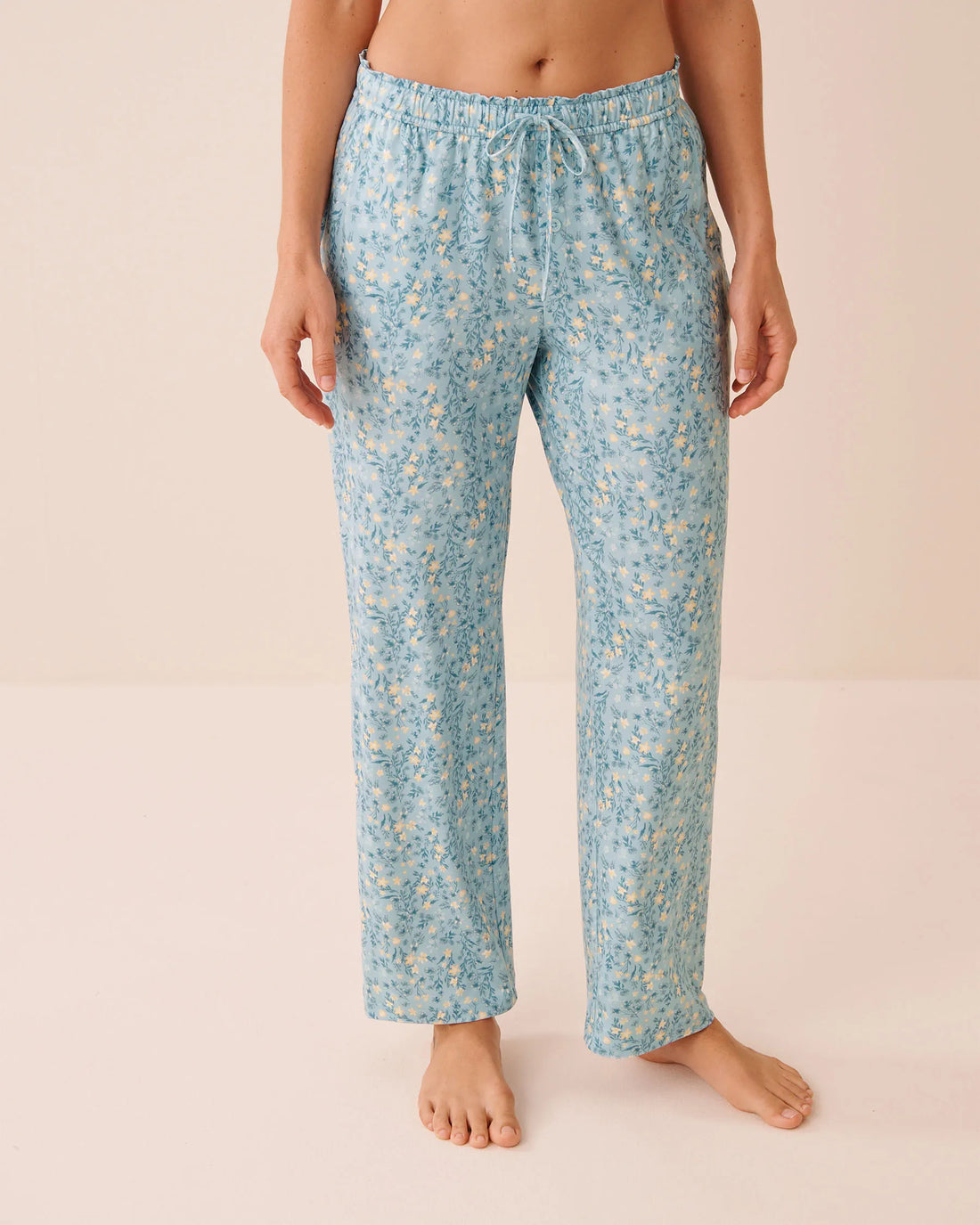 La Vie en Rose Stratosphere Floral Women Ditsy Floral Print Super Soft Pajama Pants SKU: 40200827_P40555 Image 01
