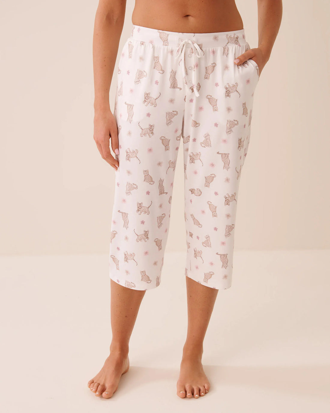 La Vie en Rose Snow White Bengal Women Leopard Flower Print Super Soft Pajama Capris SKU: 40200858_P10637 Image 01