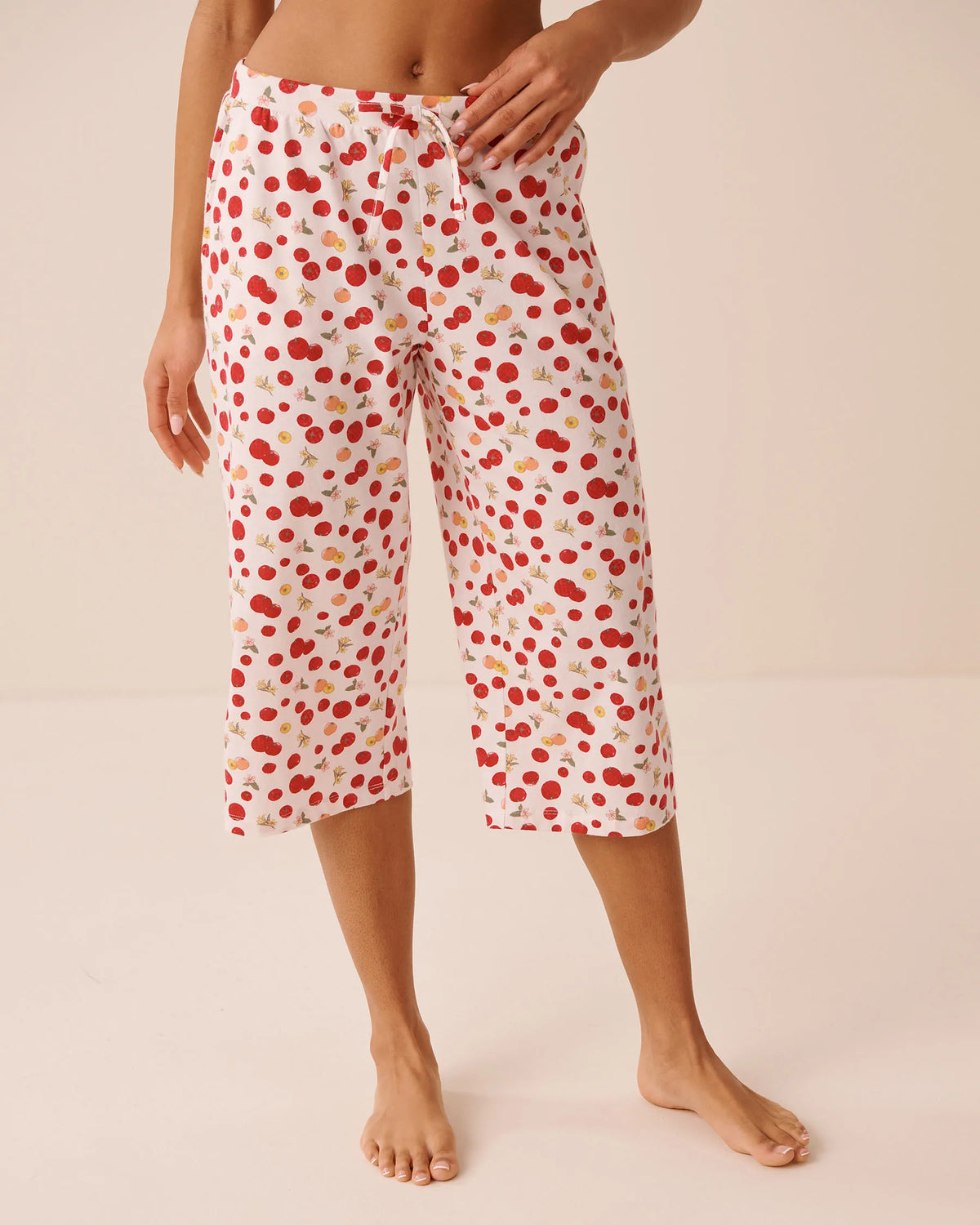 La Vie en Rose Snow White Tomato Women Tomato Print Cotton Pyjama Capris SKU: 40200877_P10641 Image 01