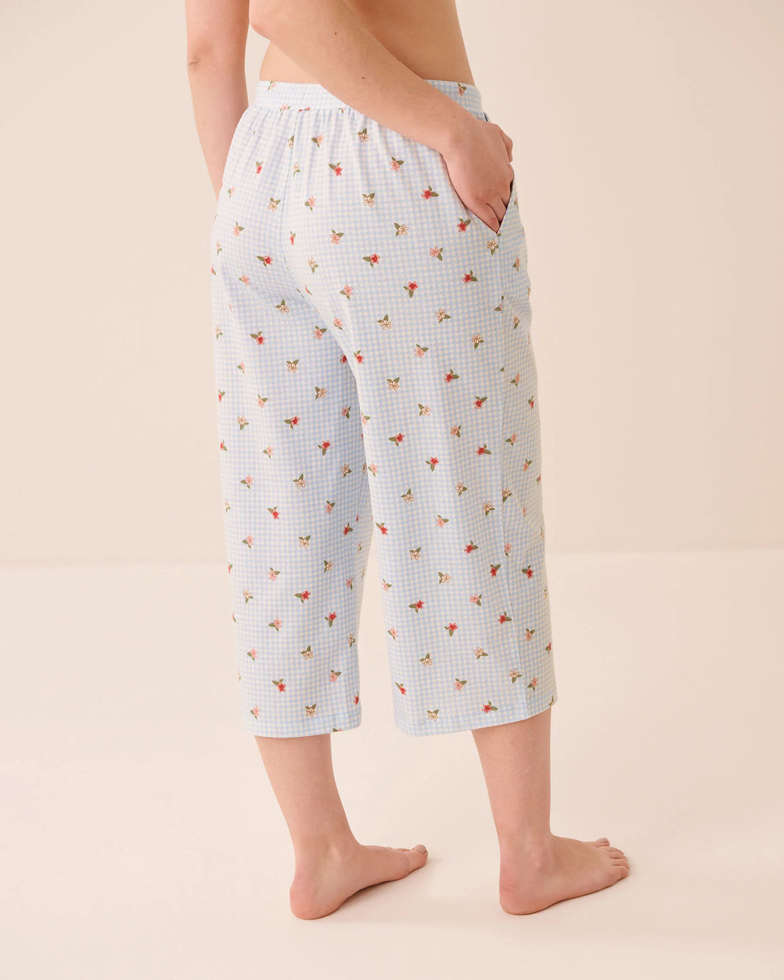 La Vie en Rose Subdued Blue Gingham Floral Women Tomato Print Cotton Pyjama Capris SKU: 40200877_P40620 Image 02