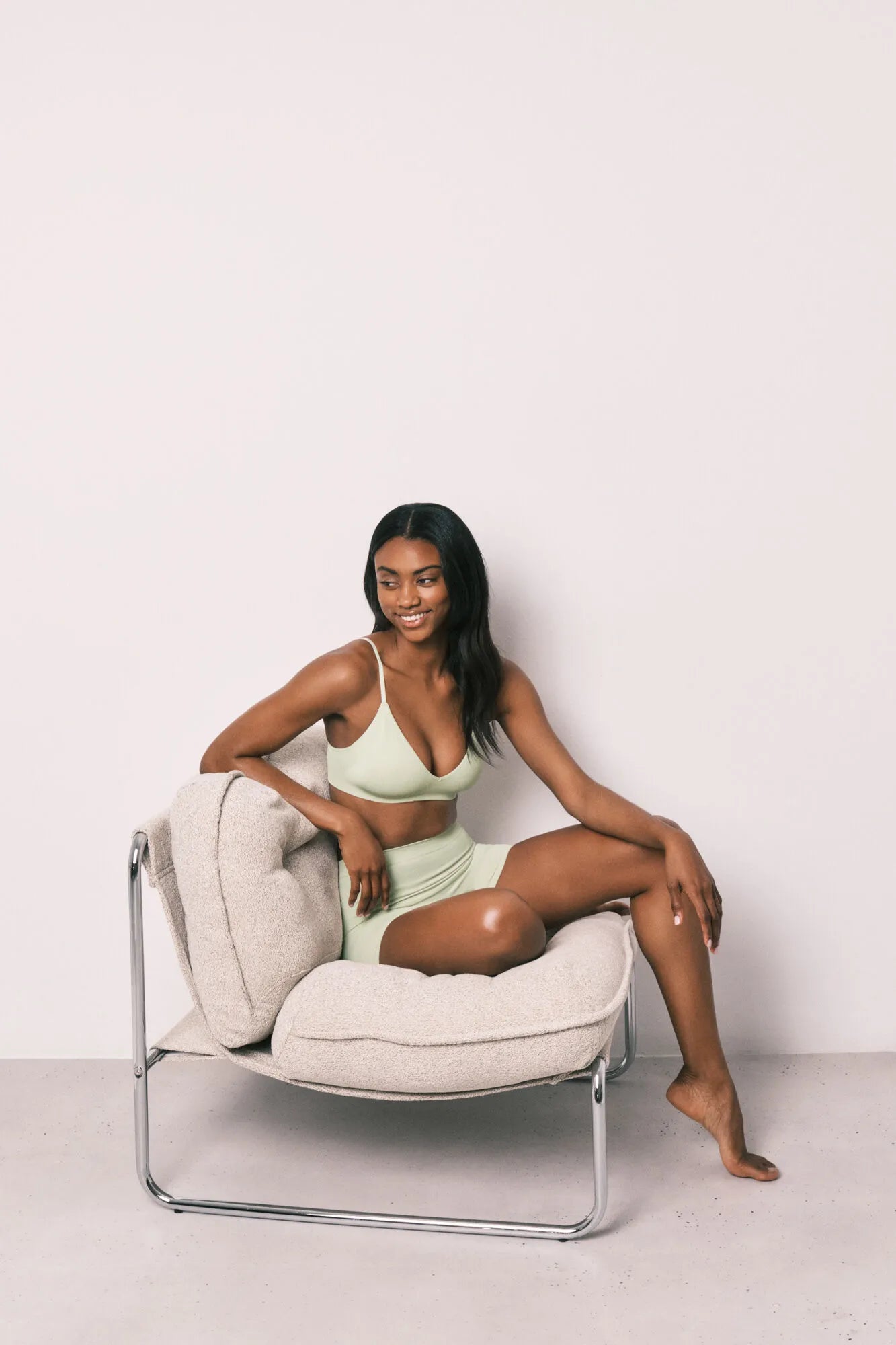 Women Secret Green Women Green Seamless Plain Triangle Top SKU: 4023901_25 Image 08