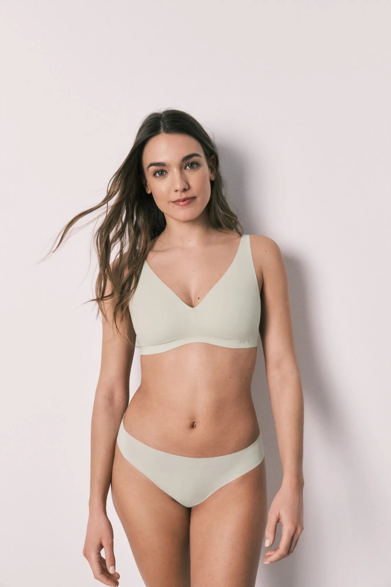 Women Secret Green Women Green Plain Clean Cut Halterneck Top SKU: 4023943_25 Image 03