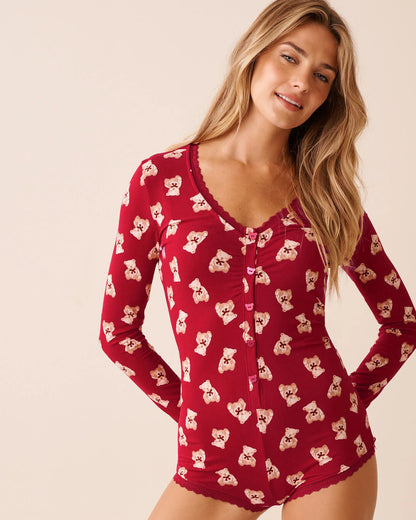 La Vie en Rose_Savvy Red Teddy Bear_Teddy Bear Print Super Soft Long Sleeve Romper_40300064_P60429_01