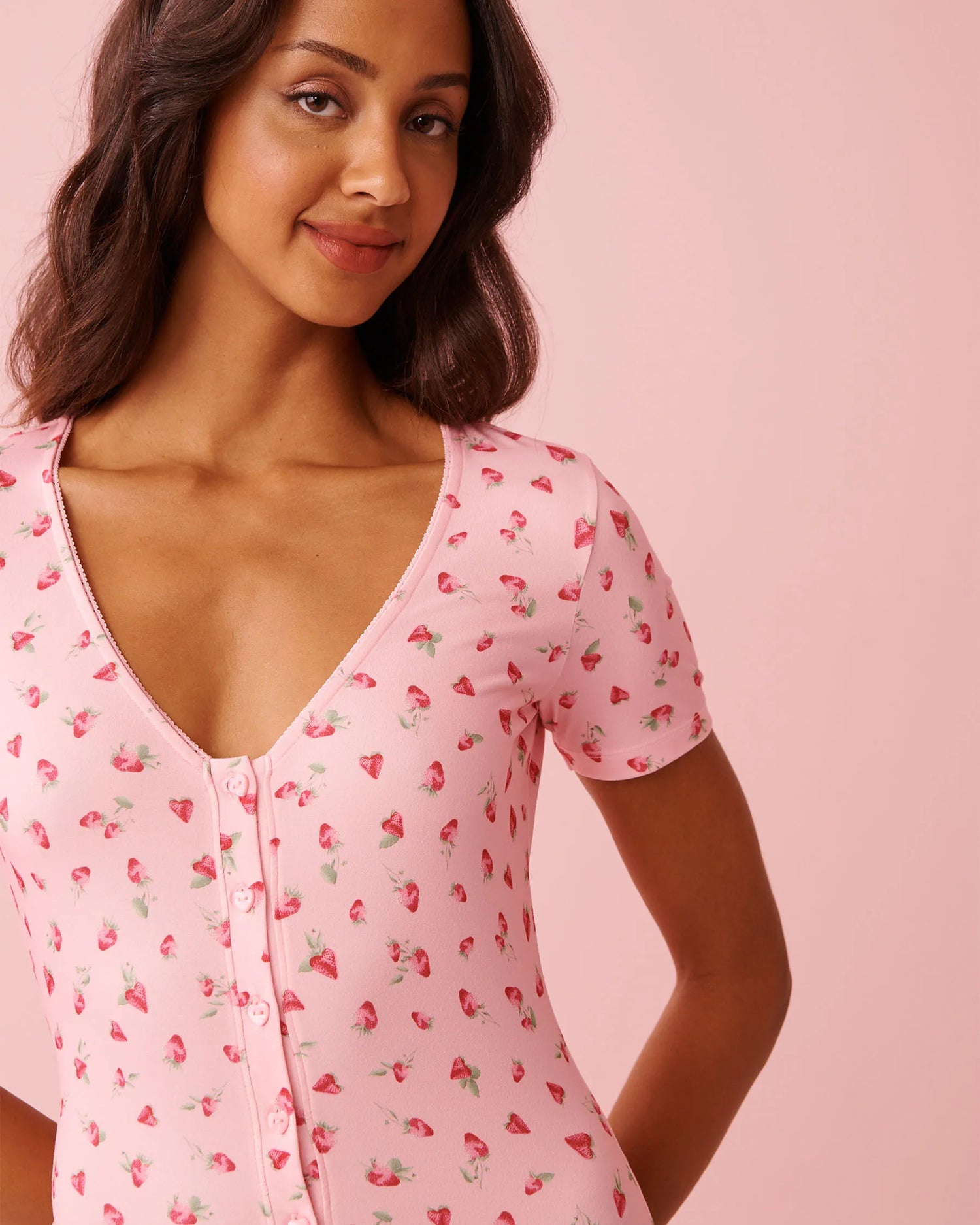 La Vie en Rose_Tickled Pink Strawberry_Spa Time Teddy Print Super Soft Short Sleeve Rompe_40300069_P60440_03