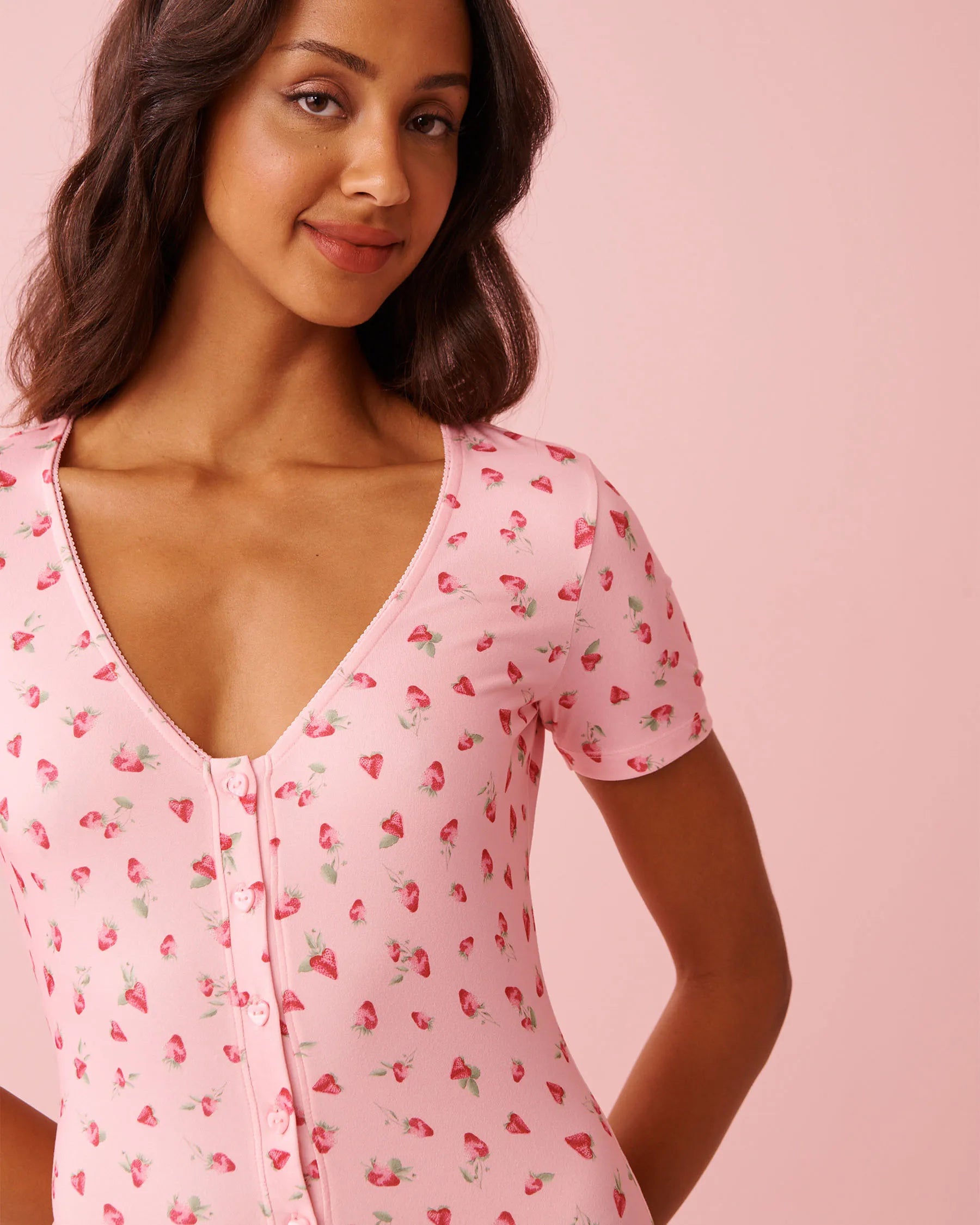 La Vie en Rose_Tickled Pink Strawberry_Spa Time Teddy Print Super Soft Short Sleeve Rompe_40300069_P60440_03