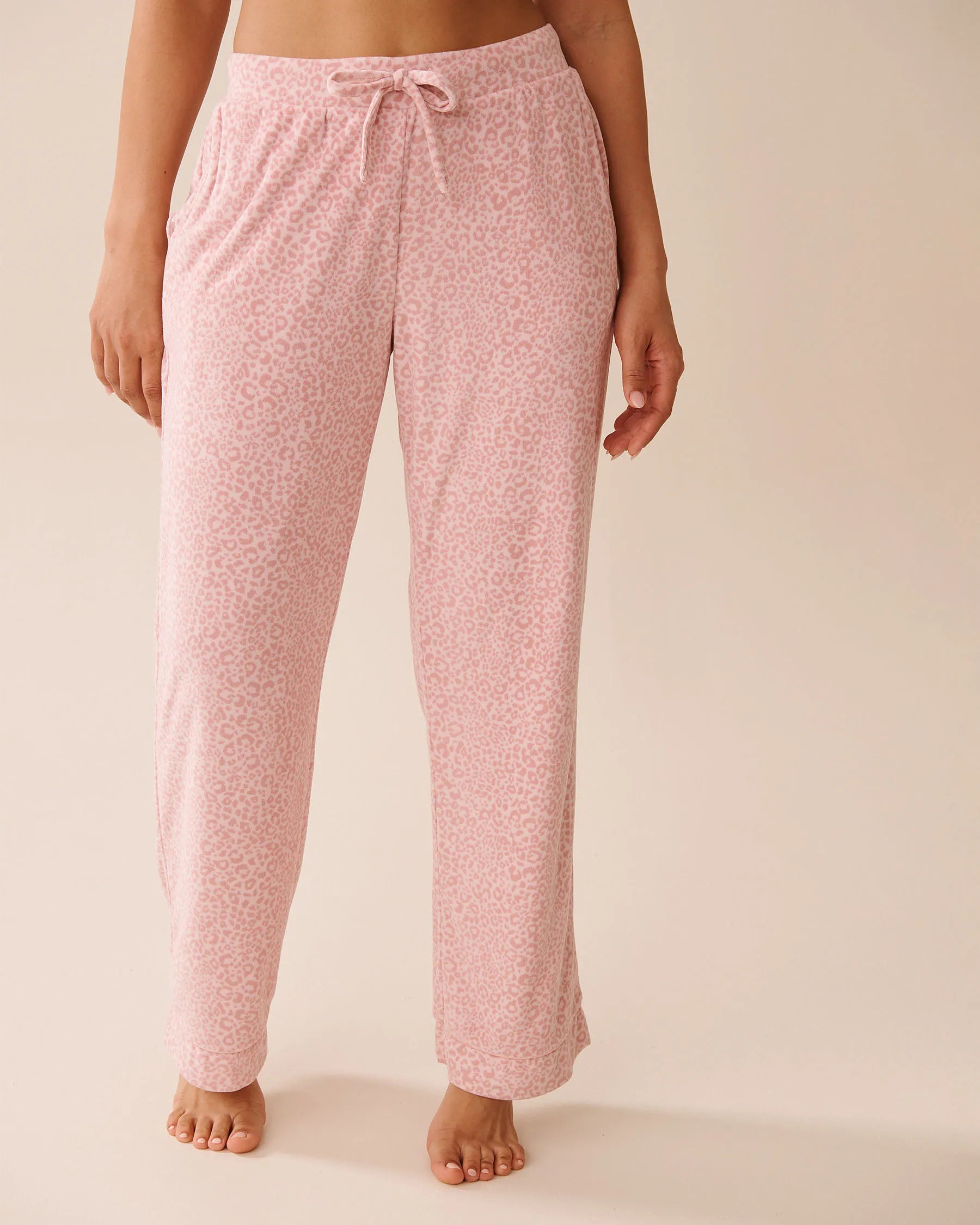 La Vie en Rose_Pale Lilac Tonal Leopard_Leopard Print Soft Velour Pj Set_40400086_P50100_04