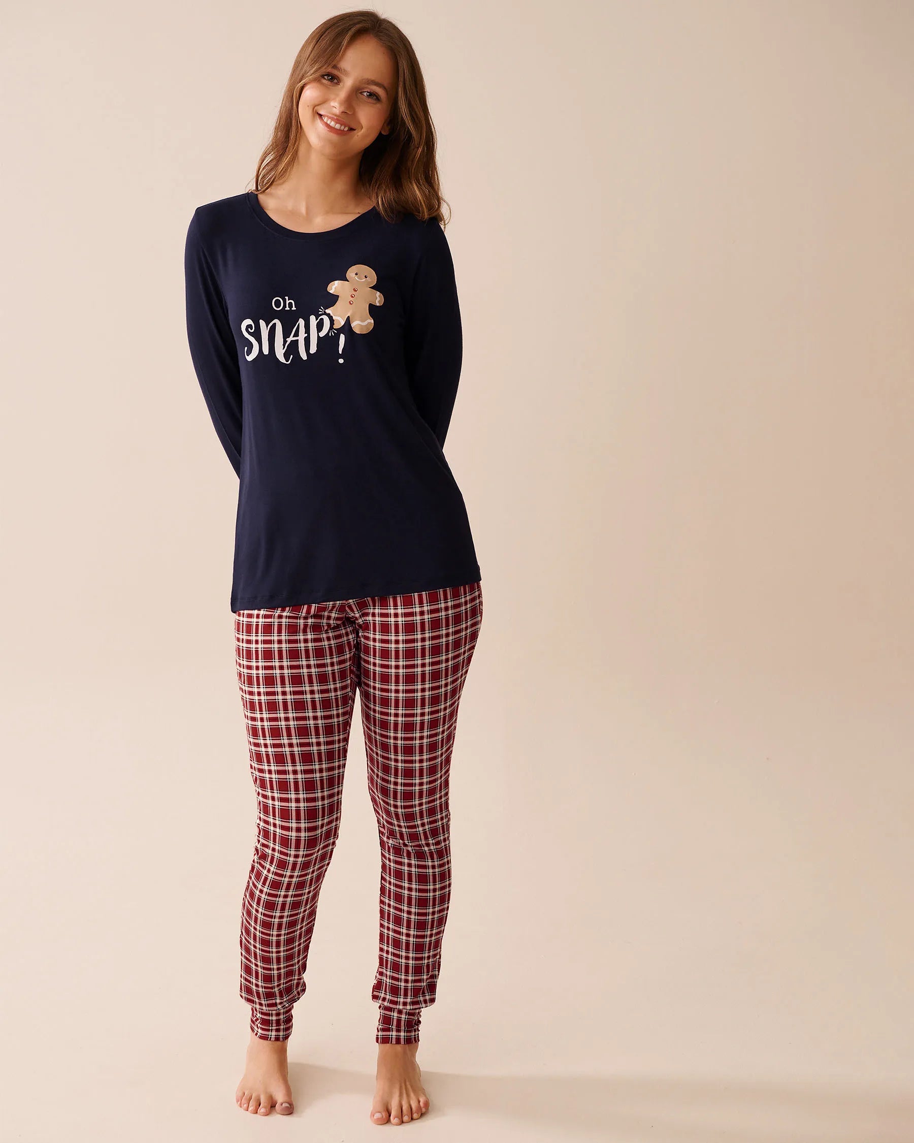 La Vie en Rose_Savvy Red Tiny Plaid_Gingerbread Print Long Sleeve Pj Set_40400088_P60408_06