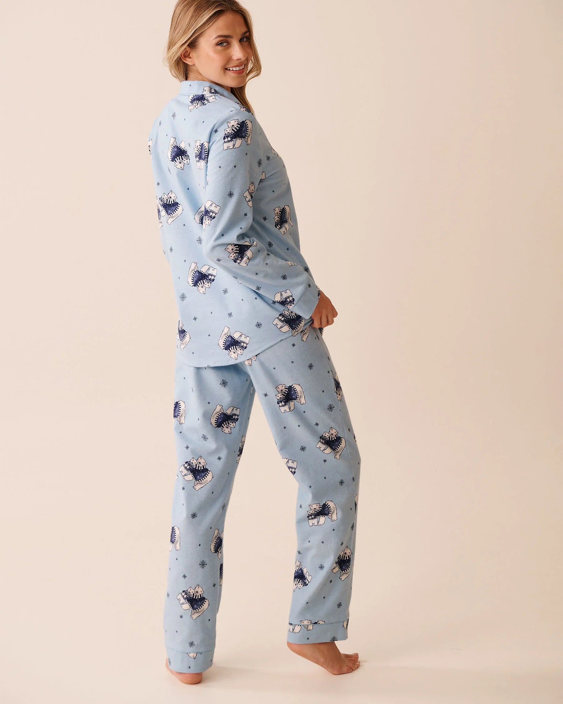 La Vie en Rose_Cashmere Blue Bear_Polar Bear Print Flannel Pj Set_40400089_P40496_02