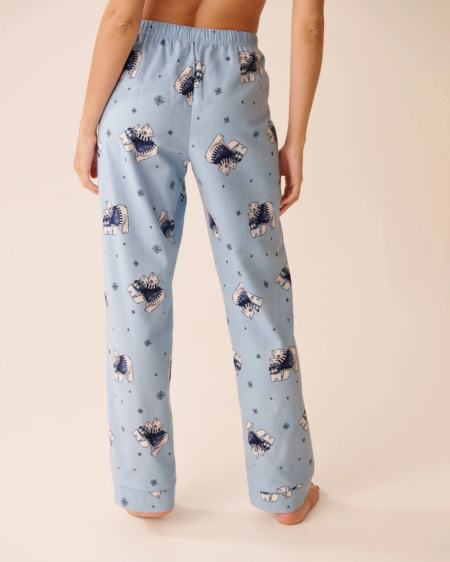 La Vie en Rose_Cashmere Blue Bear_Polar Bear Print Flannel Pj Set_40400089_P40496_05
