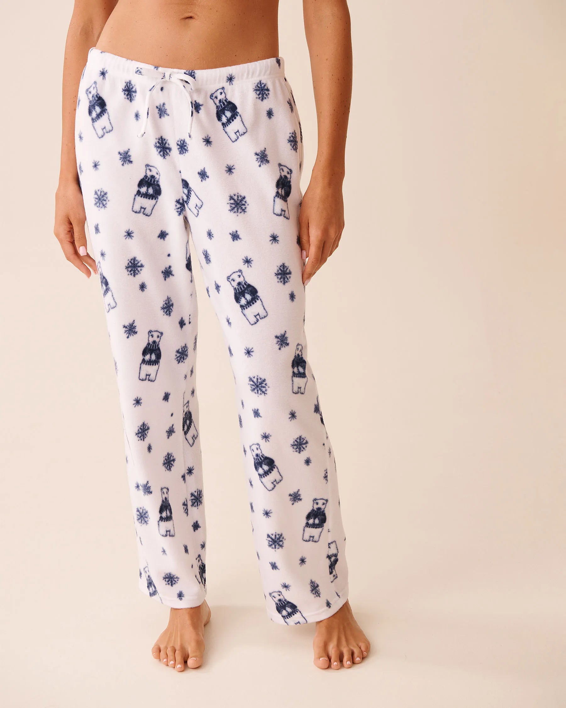 La Vie en Rose_Snow White Bear_Polar Bear Print Microfleece Pj Set_40400090_P10539_04