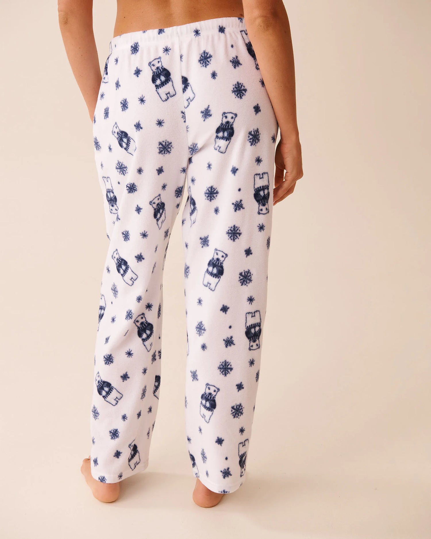 La Vie en Rose_Snow White Bear_Polar Bear Print Microfleece Pj Set_40400090_P10539_05