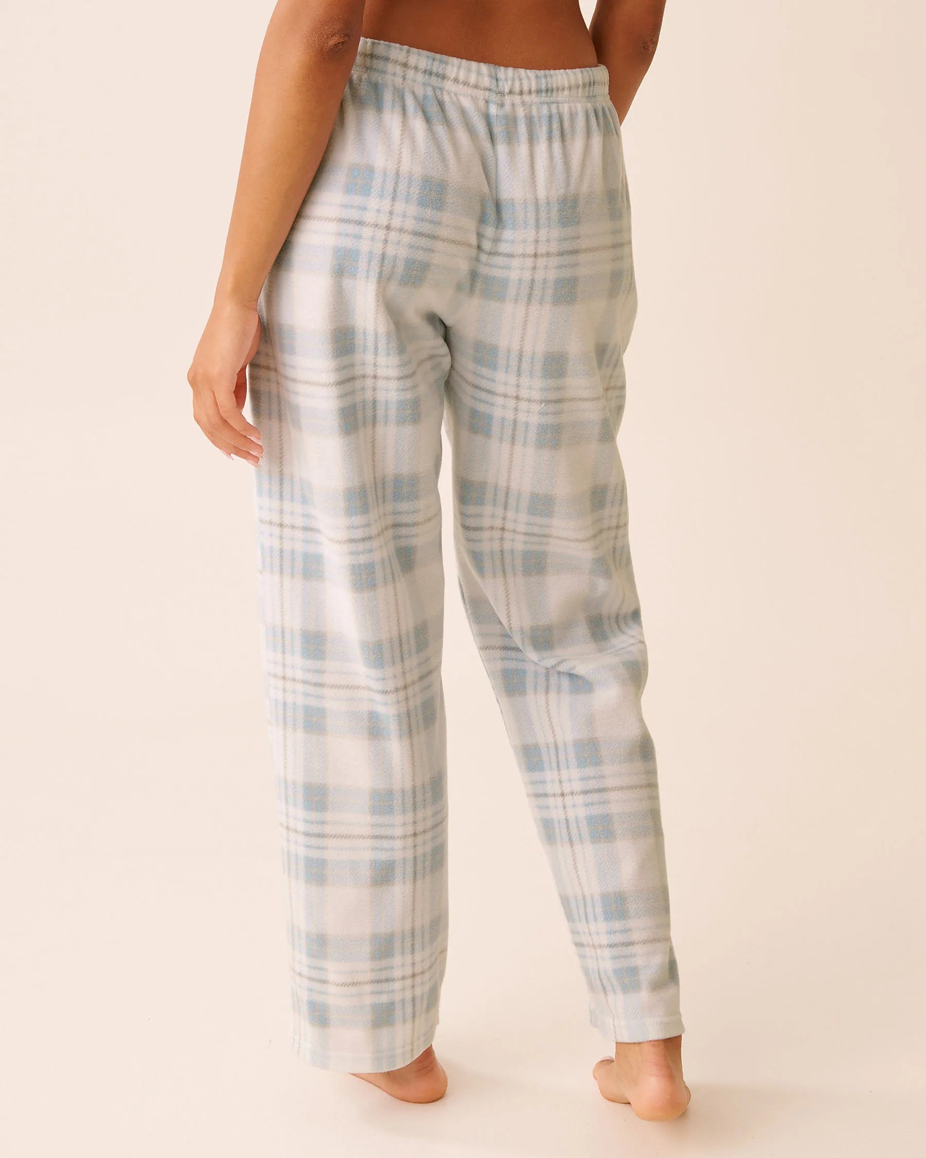 La Vie en Rose_Cashmere Blue Plaid_Blue Plaid Microfleece Pj Set_40400090_P40498_05