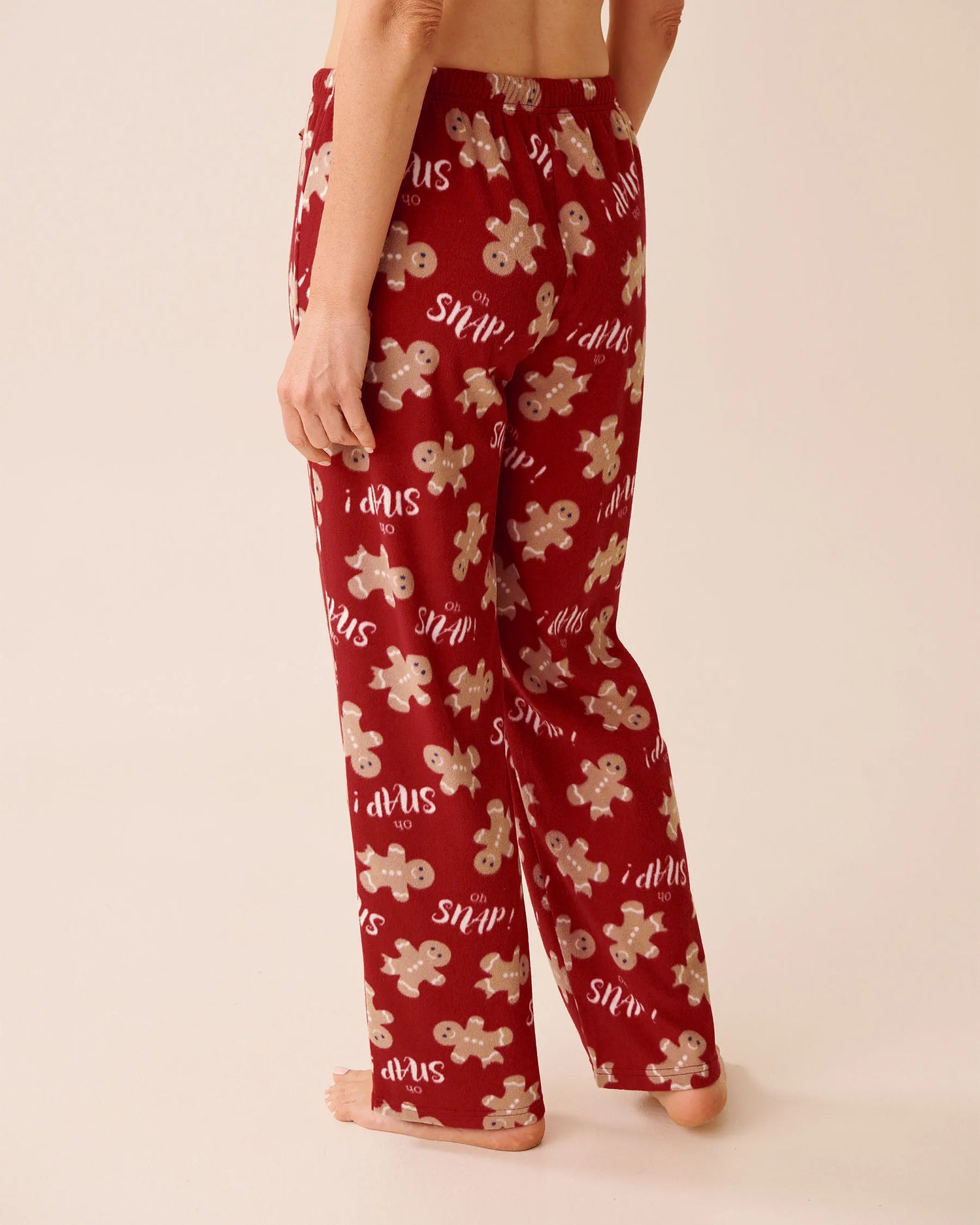 La Vie en Rose_Savvy Red Gingerbread_Gingerbread Print Microfleece Pj Set_40400090_P60415_05