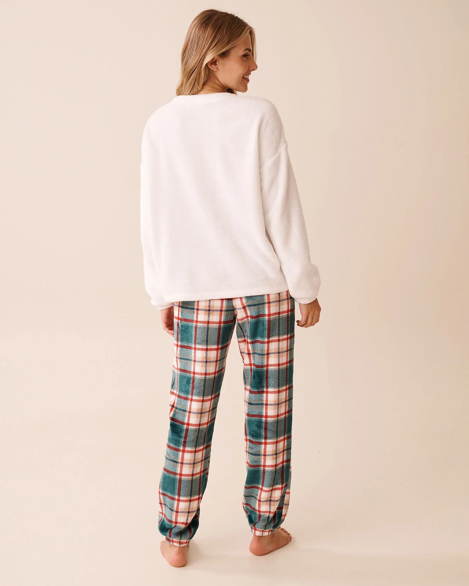 La Vie en Rose_Botanical Garden Beige Plaid_Deer Print Soft Plush Pj Set_40400092_P30135_03