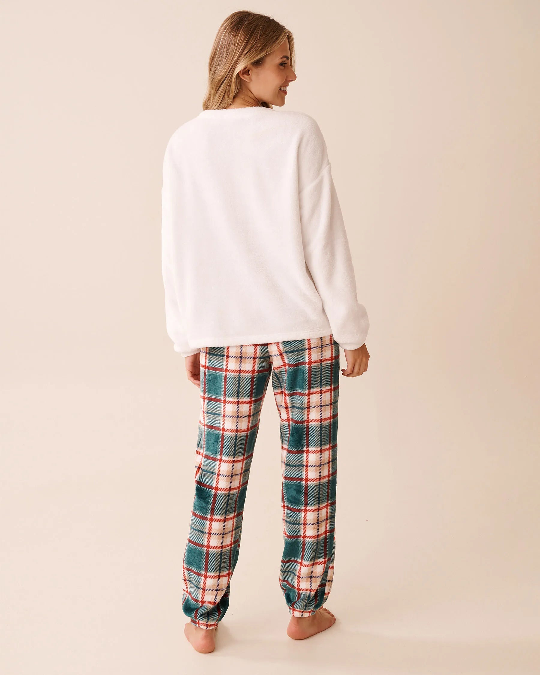 La Vie en Rose_Botanical Garden Beige Plaid_Deer Print Soft Plush Pj Set_40400092_P30135_03