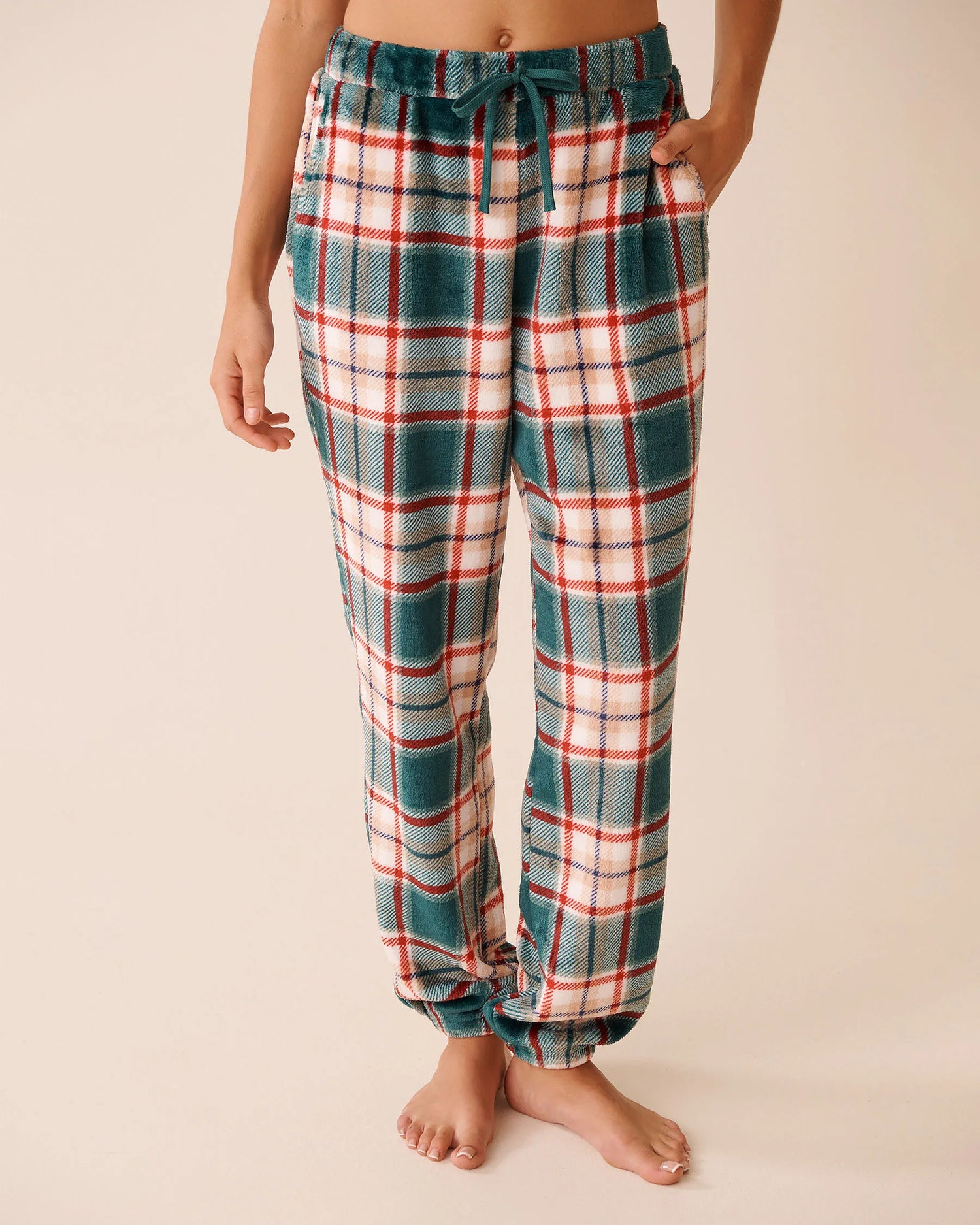 La Vie en Rose_Botanical Garden Beige Plaid_Deer Print Soft Plush Pj Set_40400092_P30135_05