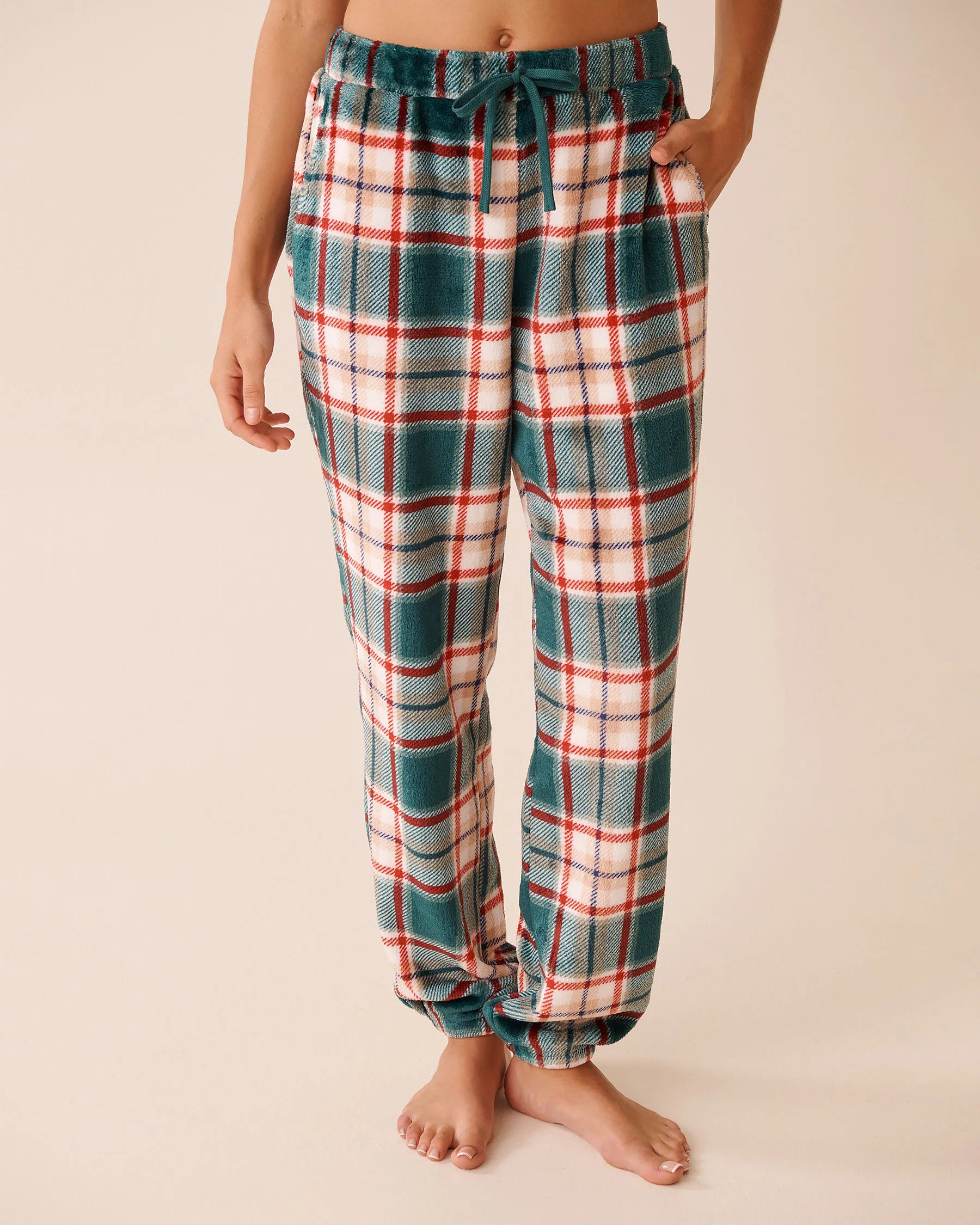 La Vie en Rose_Botanical Garden Beige Plaid_Deer Print Soft Plush Pj Set_40400092_P30135_05