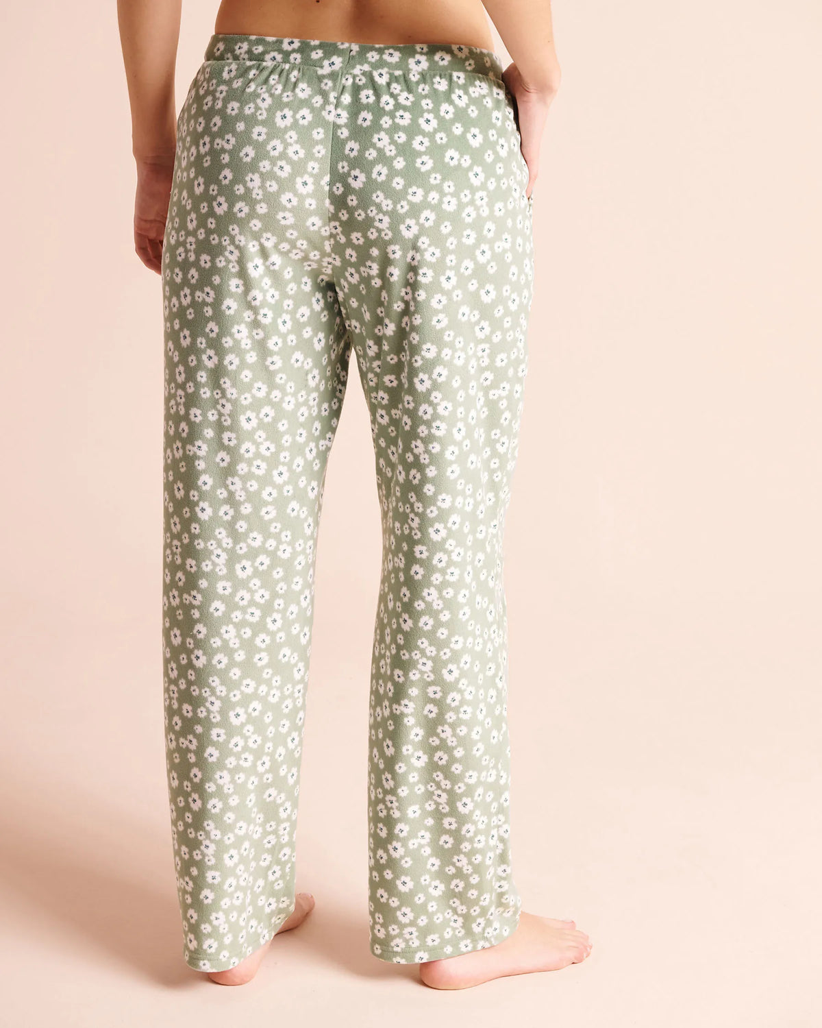 La Vie en Rose Green Milieu Flowers Women Floral Print Plush Velour Pajama Set SKU: 40400100_P30164 Image 05