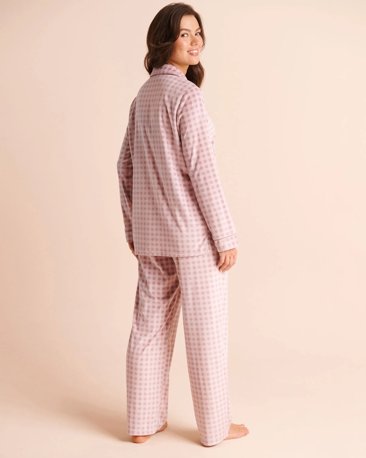 La Vie en Rose Elderberry Gingham Women Floral Print Plush Velour Pajama Set SKU: 40400100_P50121 Image 02