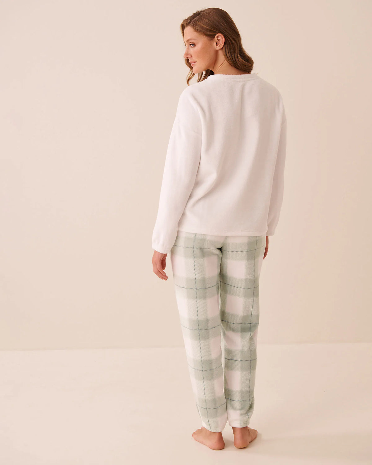 La Vie en Rose Belgium Block Plaid Women Green Plaid Soft Plush Pajama Set SKU: 40400101_P30167 Image 02