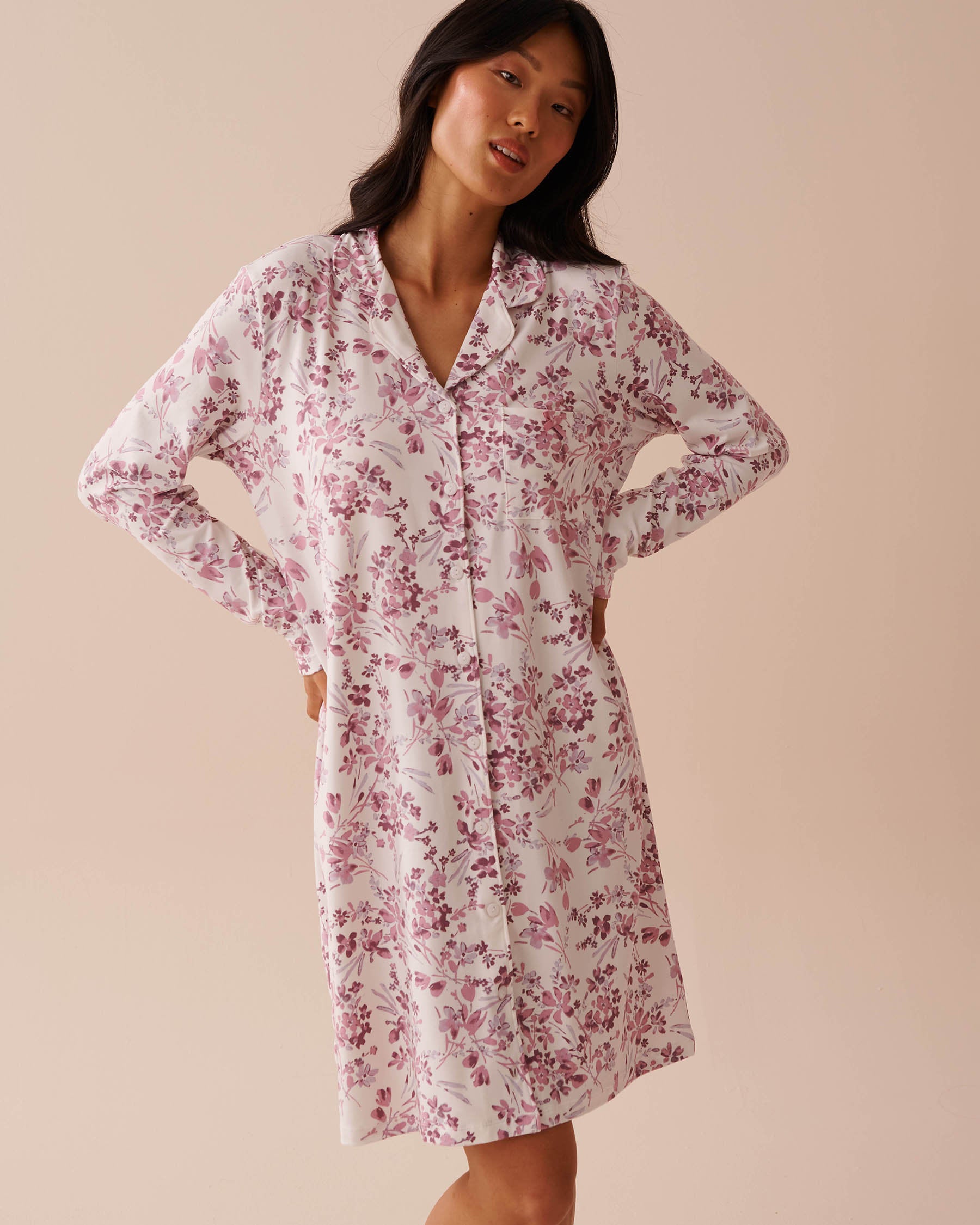 Purple Flowers Super Soft Long Sleeve Sleepshirt_40500375_P10424_01