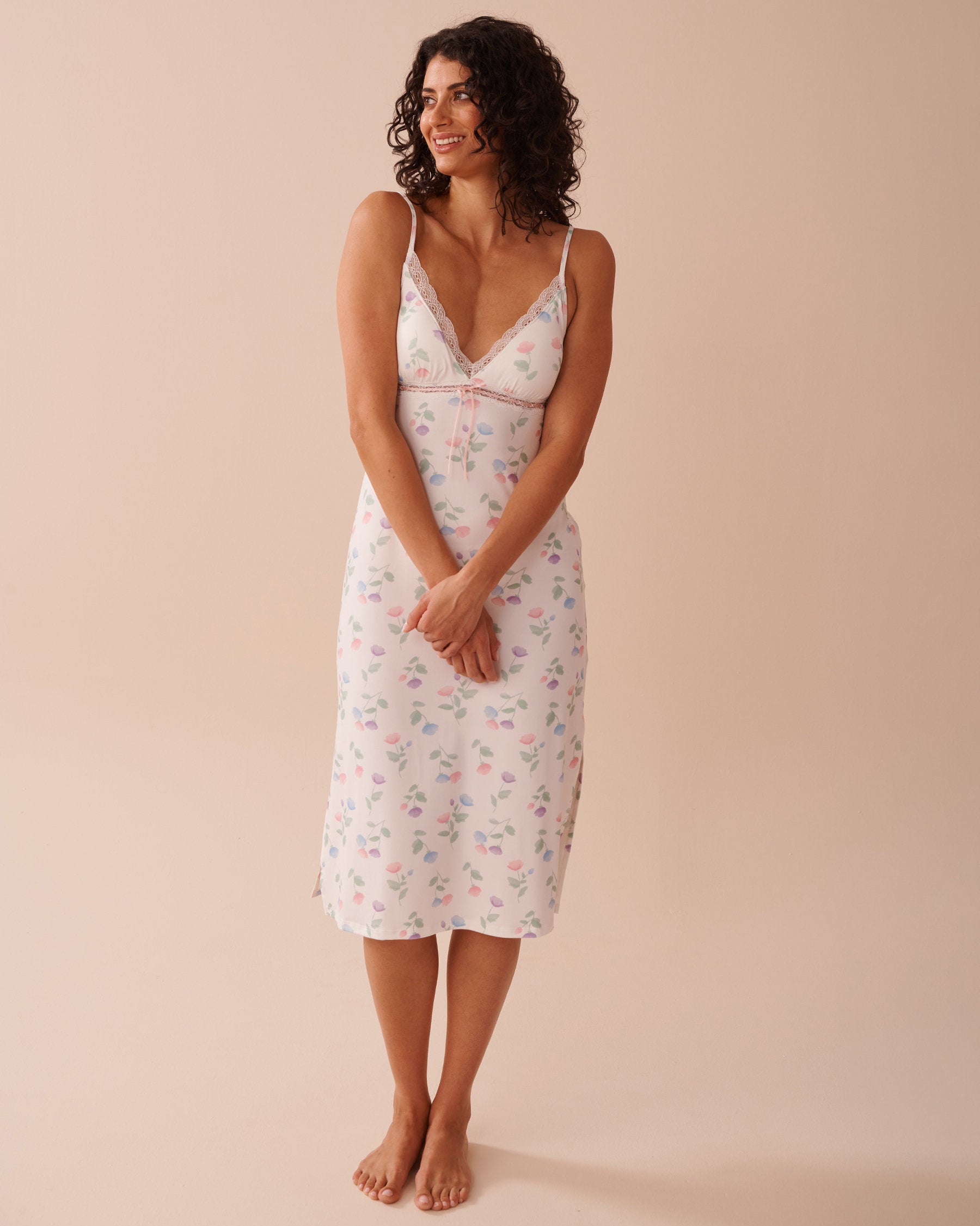 La Vie en Rose_Tulip Print Super Soft Long Nightie_40500407_P10465_01