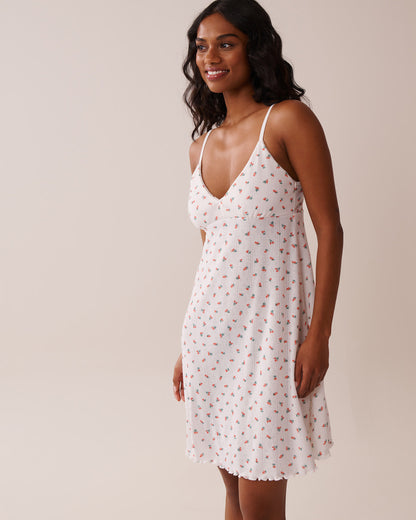 La Vie en Rose_Strawberry Print Lettuce Edge Pointelle Nightie_40500413_P10482_01