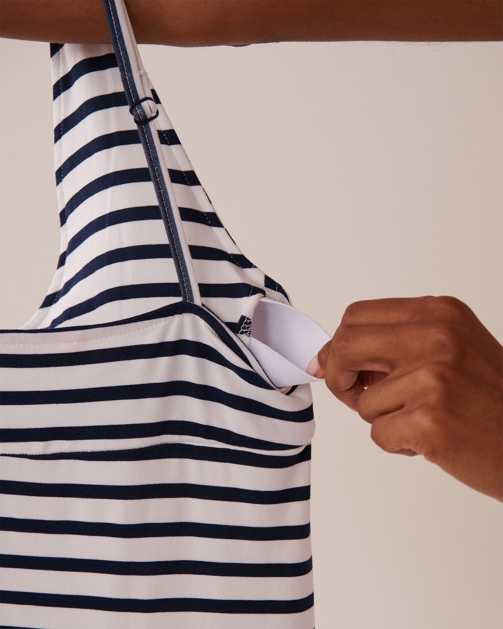 La Vie en Rose_Nautical Stripe Super Soft Nightie_40500423_P10479_03