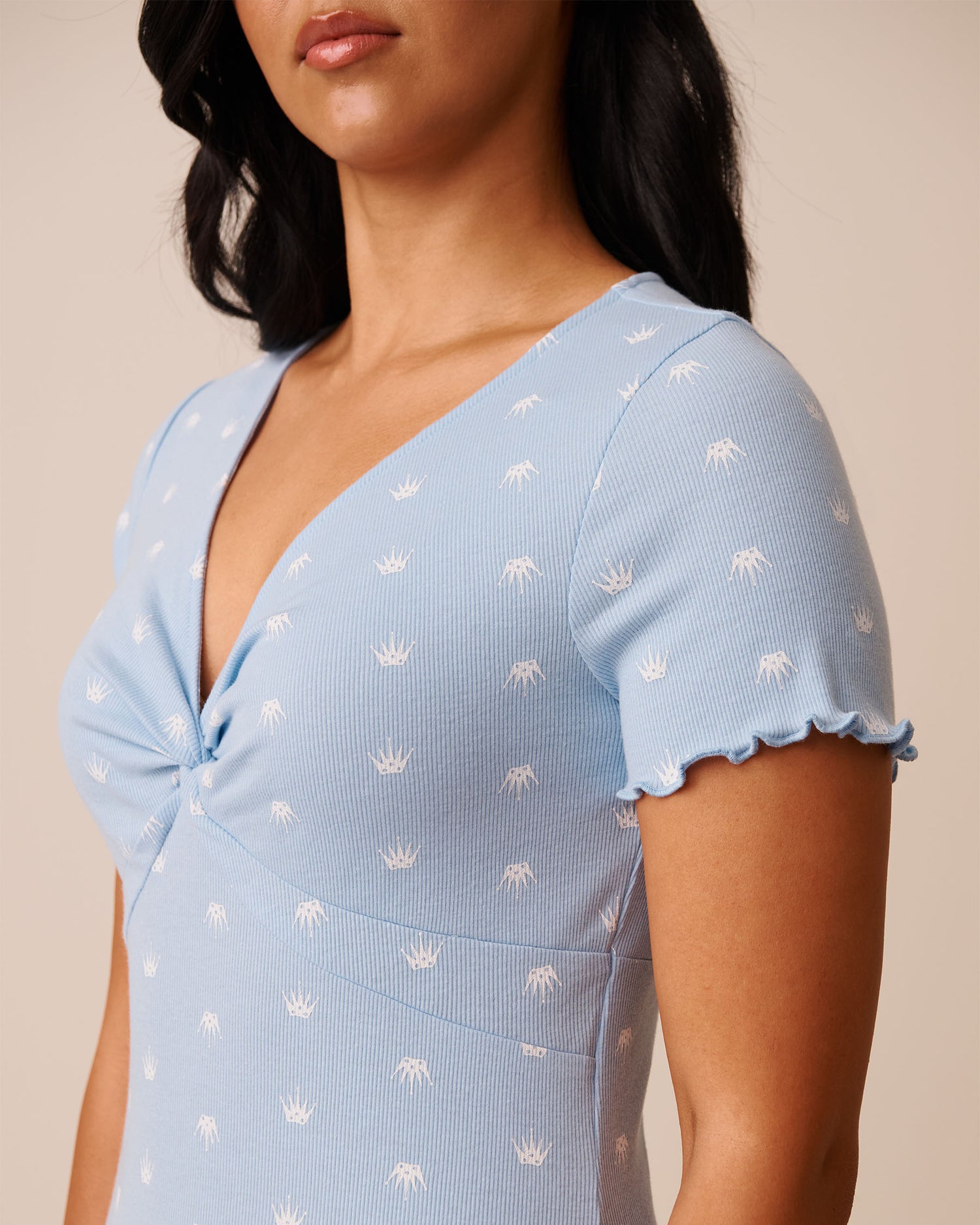 La Vie en Rose_Powder Blue Crown_Crown Print Ribbed Short Sleeve Sleepshirt_40500439_P40468_06