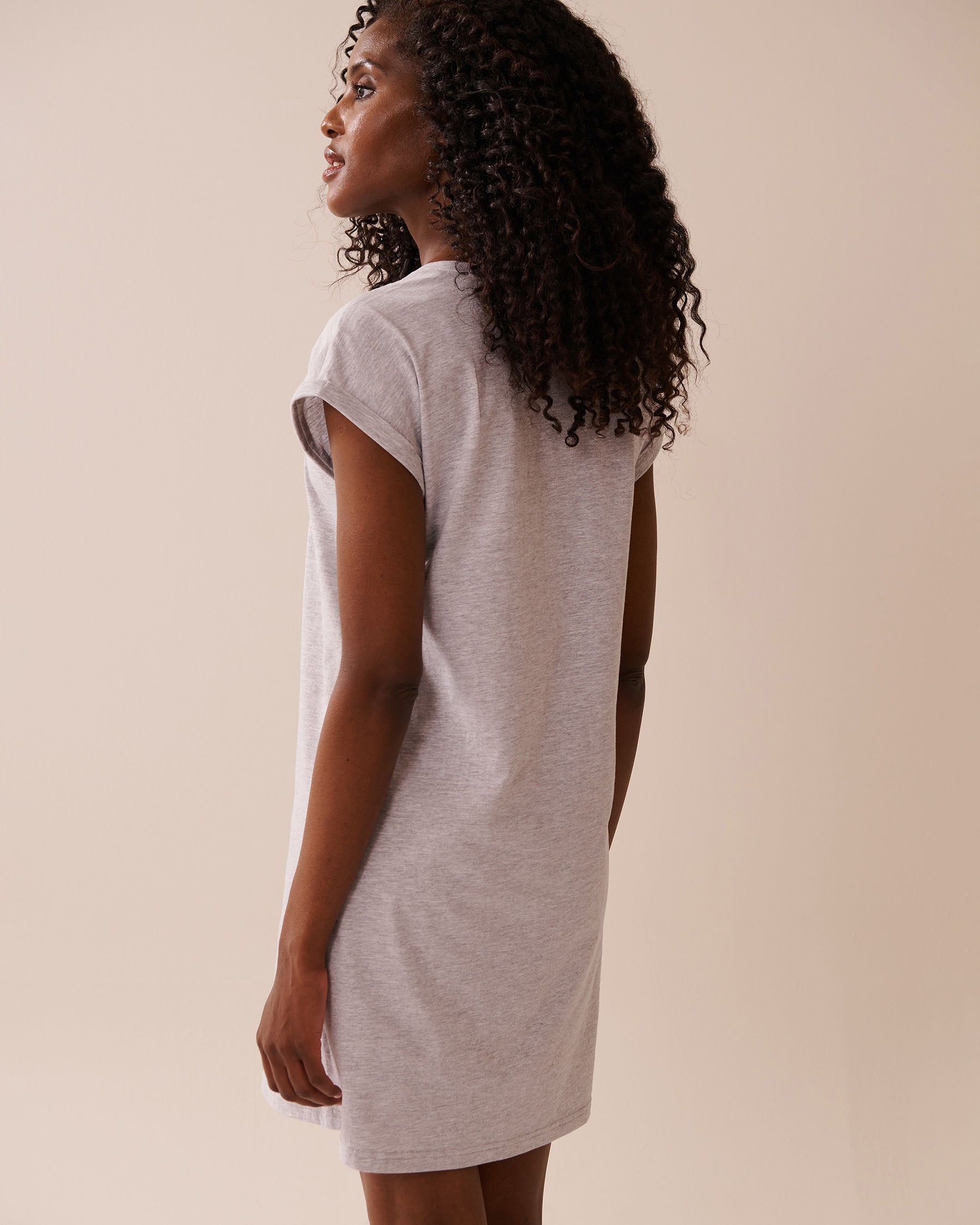 La Vie en Rose_Comfy Grey Mix_Bow Print Cotton Short Sleeve Sleepshirt_40500442_00007_02