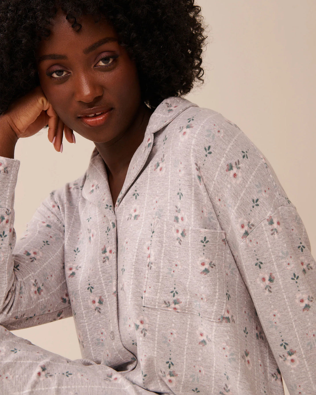 La Vie en Rose_Comfy Grey Mix Floral_Floral Print Recycled Fibers Button-Down Sleepshir_40500447_P00451_03
