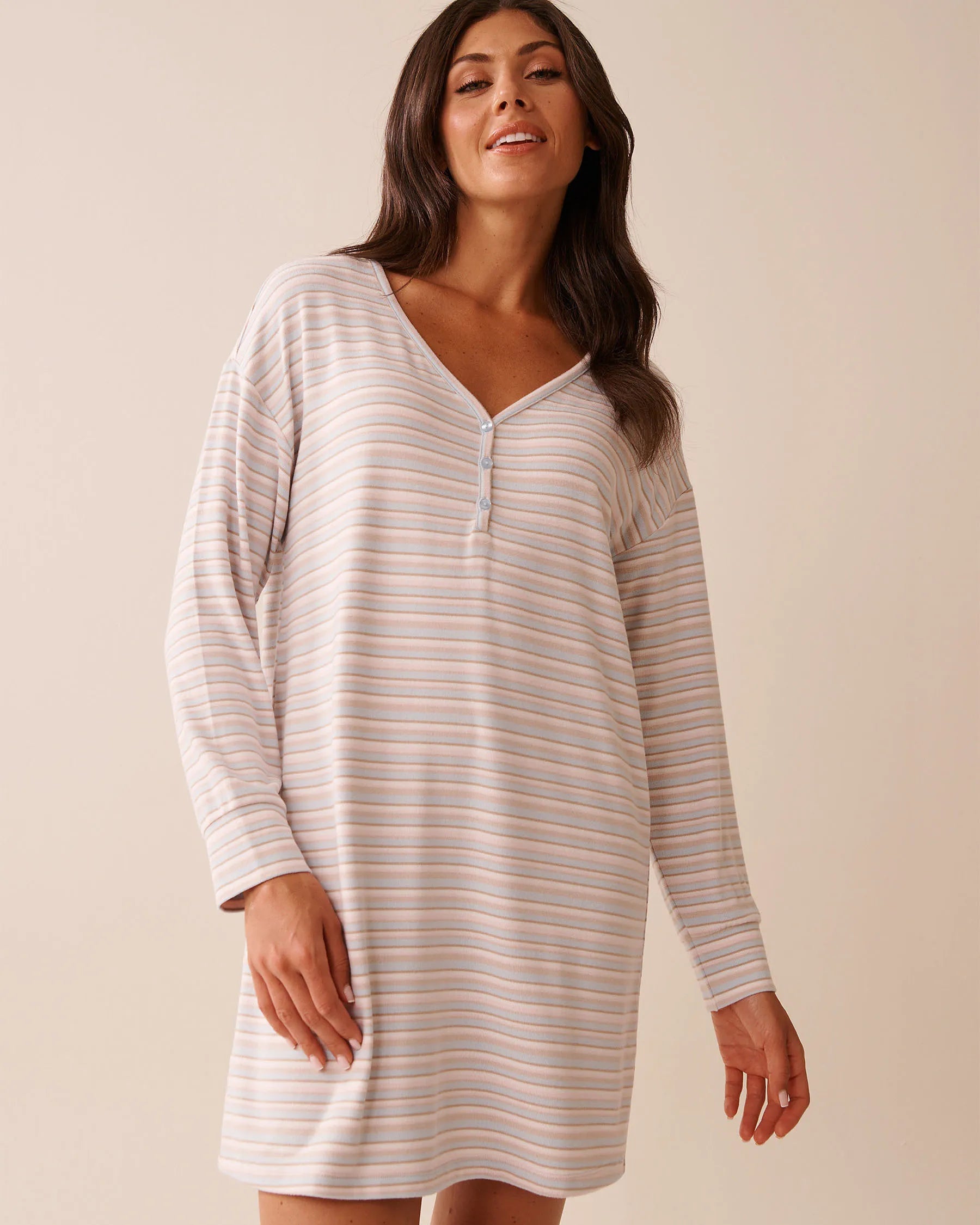 La Vie en Rose_Baby Blue Multistripe_Pastel Stripe Recycled Fibers Long Sleeve Sleepshi_40500448_P40483_01