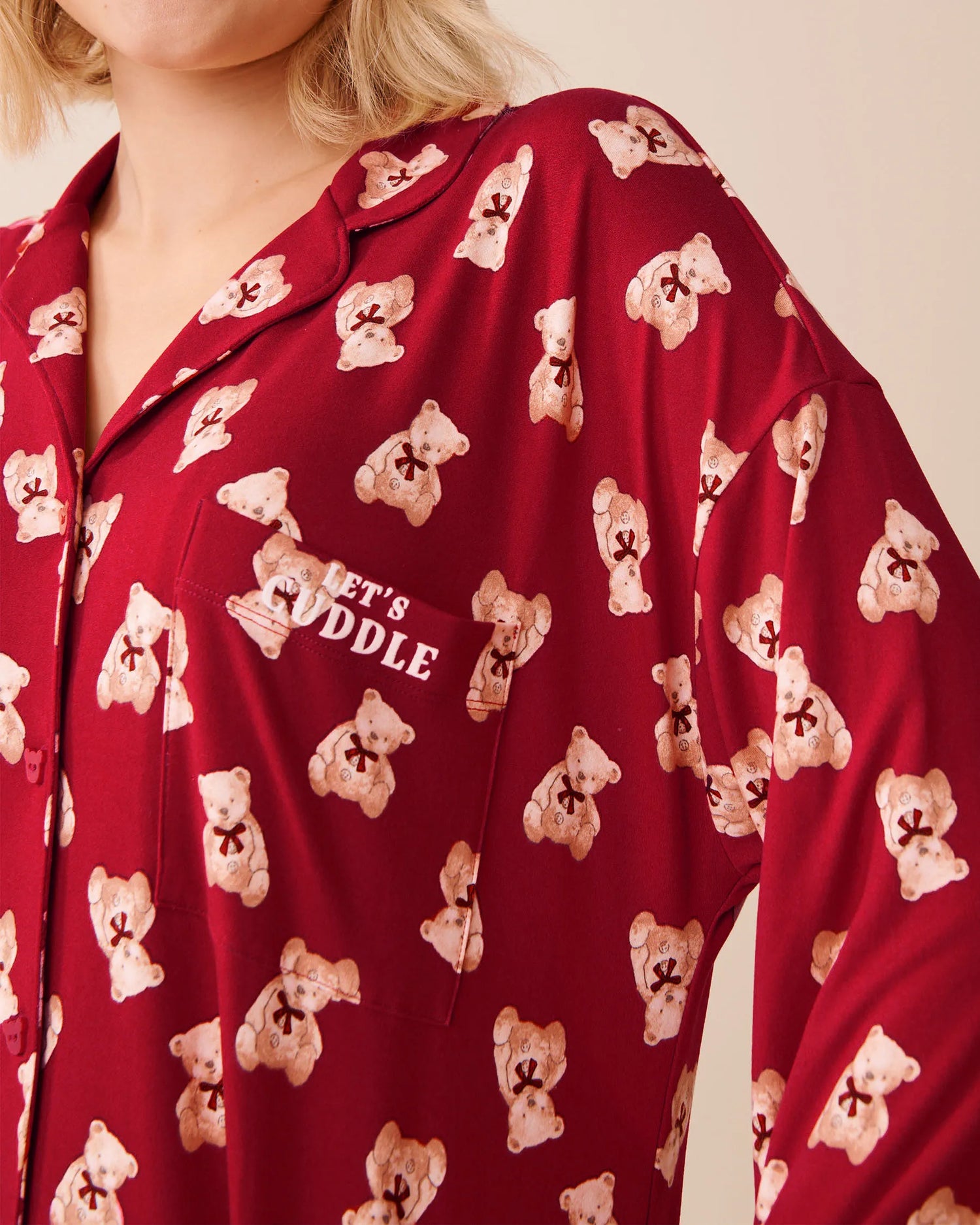 La Vie en Rose_Savvy Red Teddy Bear_Teddy Bear Print Super Soft Button-Down Sleepshirt_40500461_P60429_02