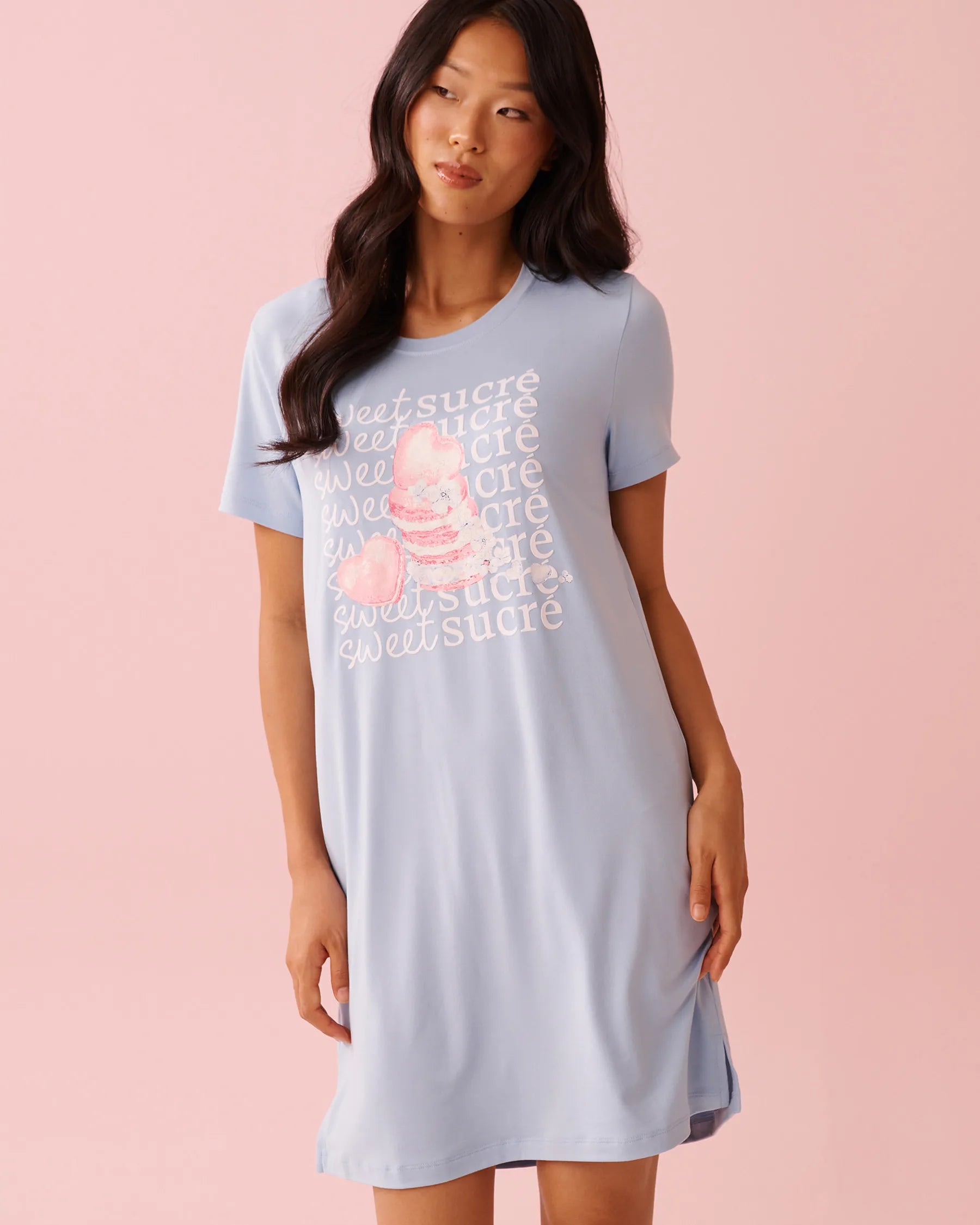 La Vie en Rose Windsurfer Women Heart Macaron Print Super Soft Sleepshirt SKU: 40500472_40264 Image 01