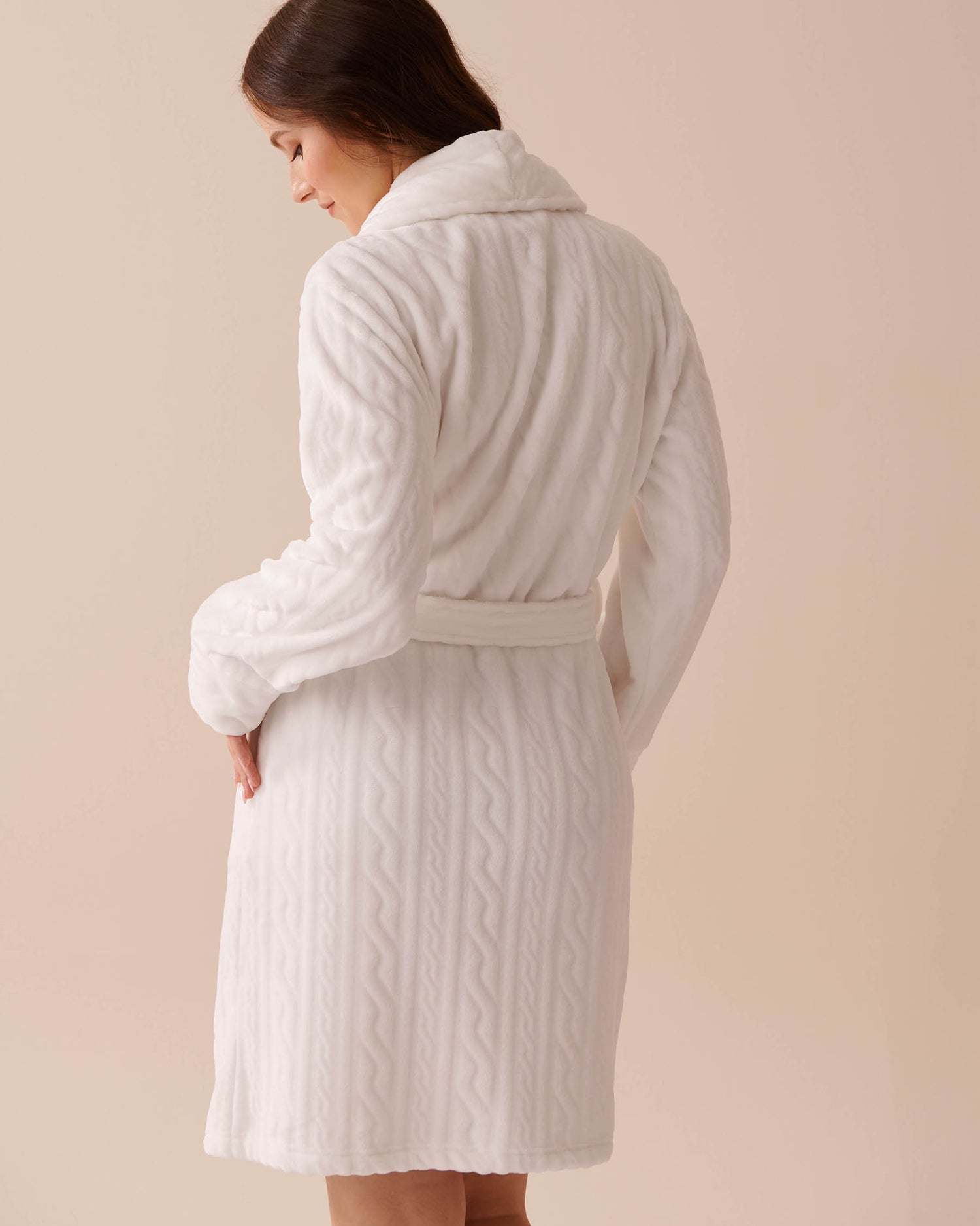 Knit-Effect Soft Plush Robe_40600182_P10326_02