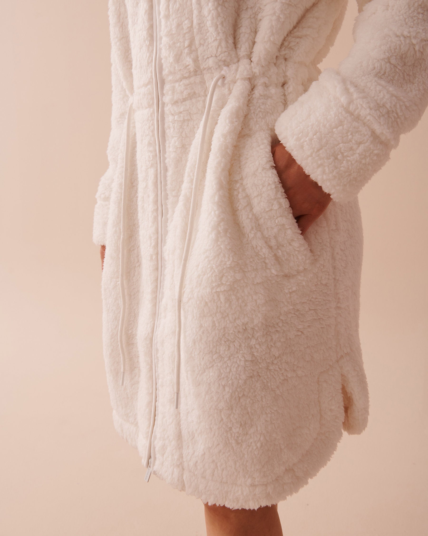 Zip-up Funnel Neck Sherpa Robe_40600186_10011_03