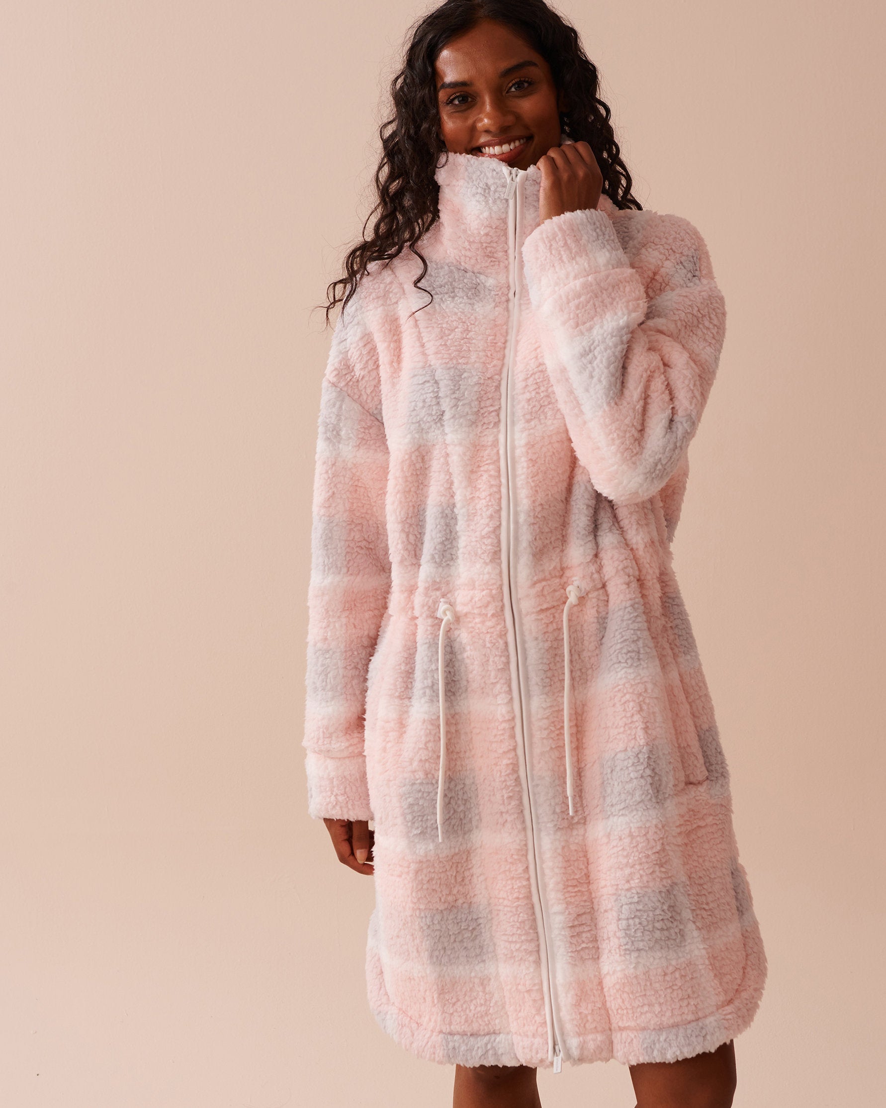 Zip-up Funnel Neck Sherpa Robe_40600186_P60299_01