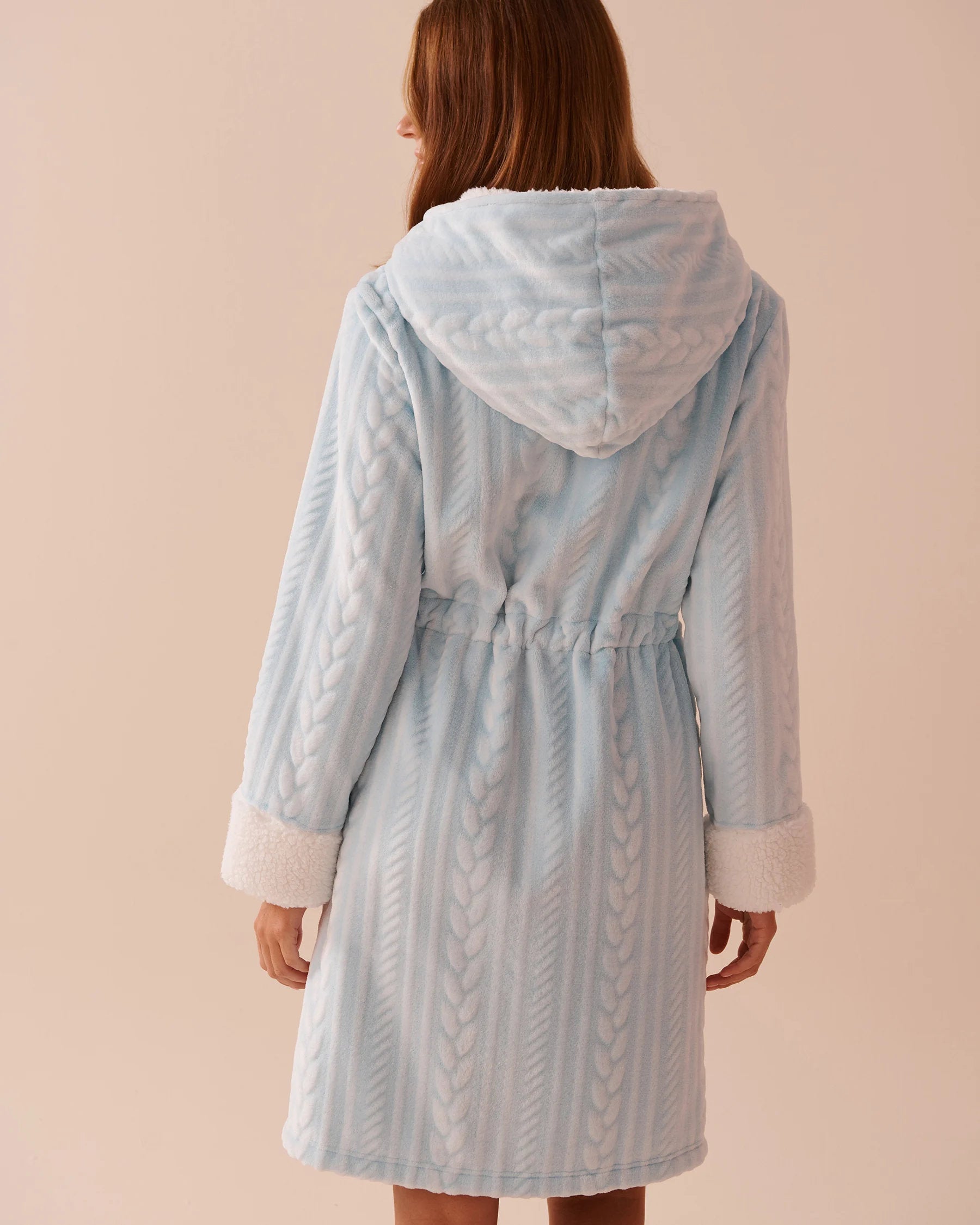 Hooded Robe_40600188_p40400_03