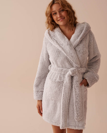 Soft Plush Hooded Robe_40600193_00004_03