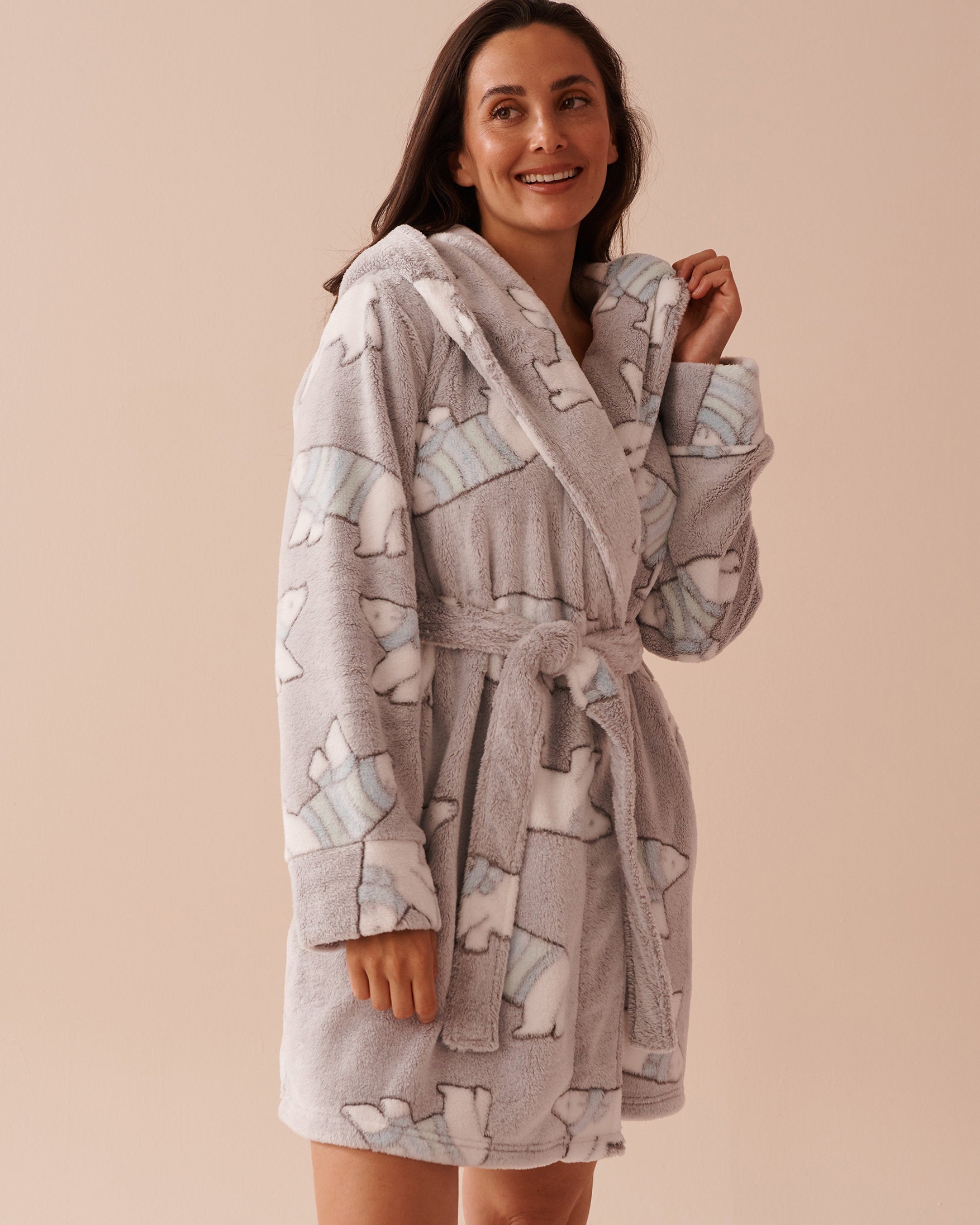 Rabbit Print Soft Plush Hooded Robe_40600194_P00391_01